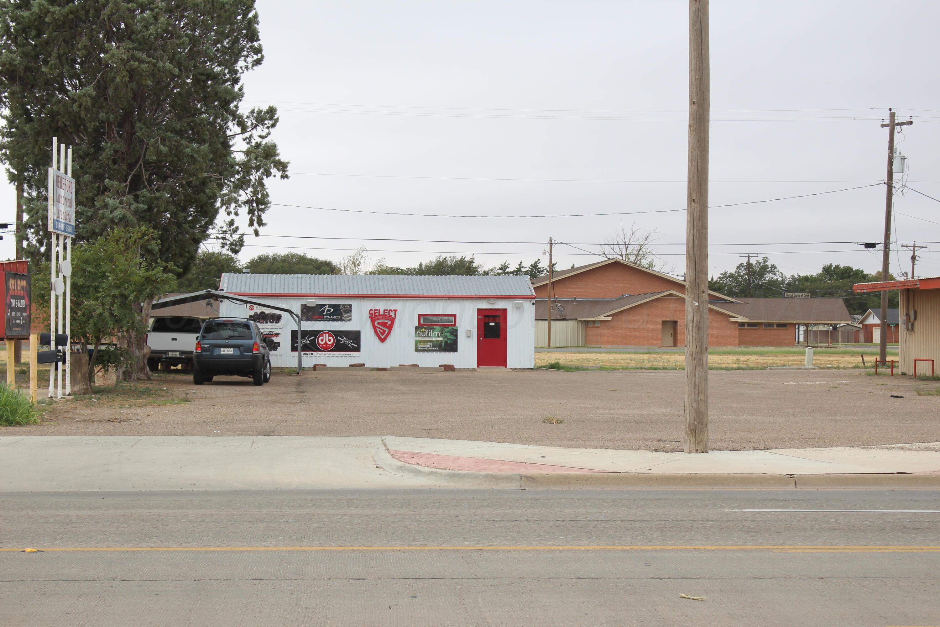 149 N 25 Mile Avenue Property Photo 5