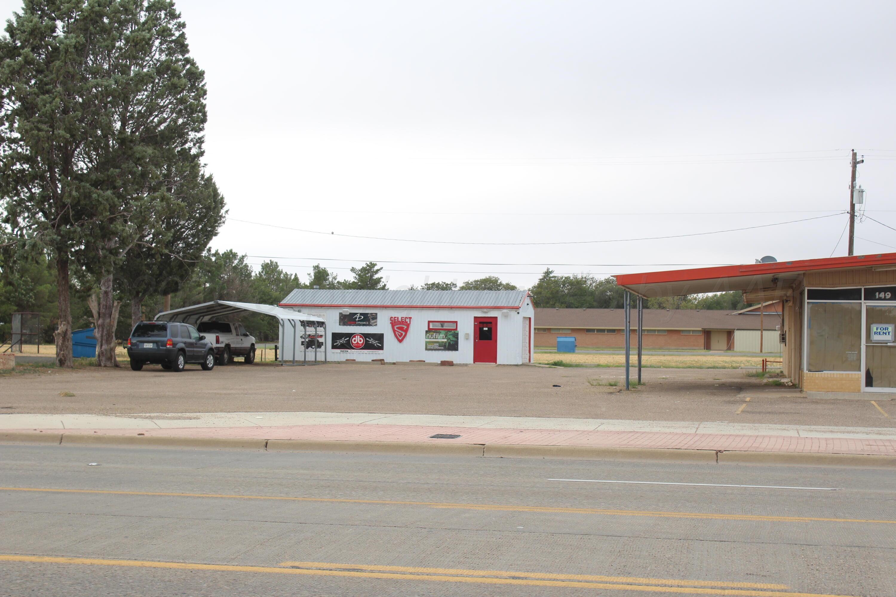 149 N 25 Mile Avenue Property Photo 8