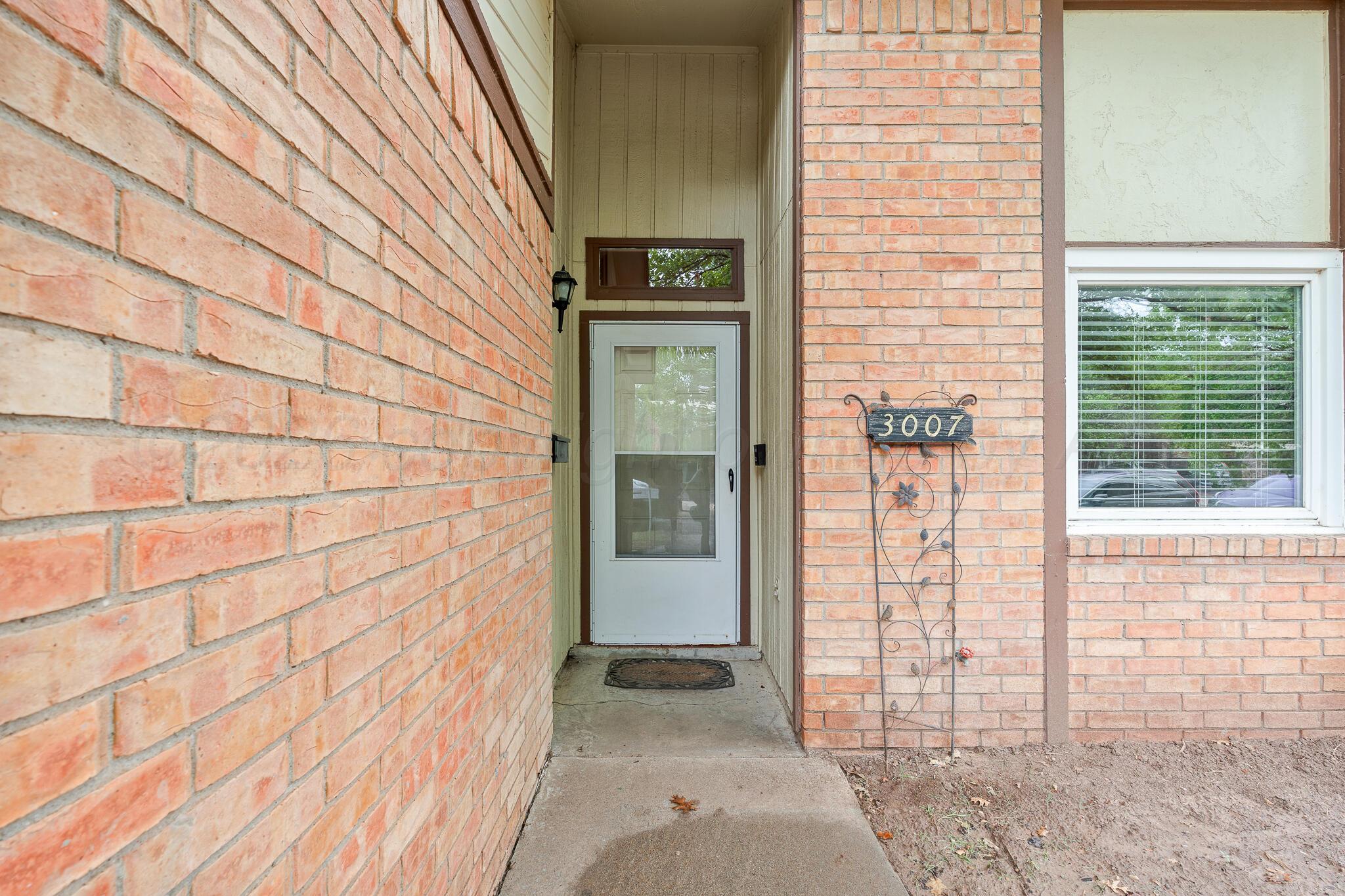 3007 Sw 28th Avenue Property Photo 2