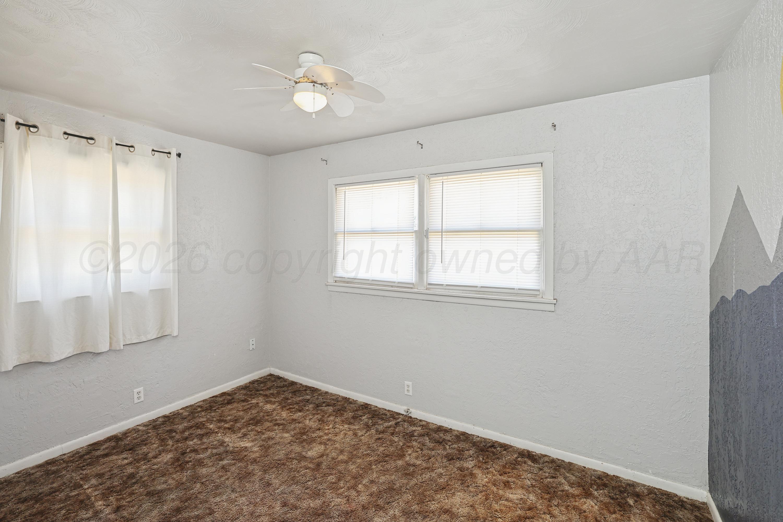 1900 N Wells Street Property Photo 13