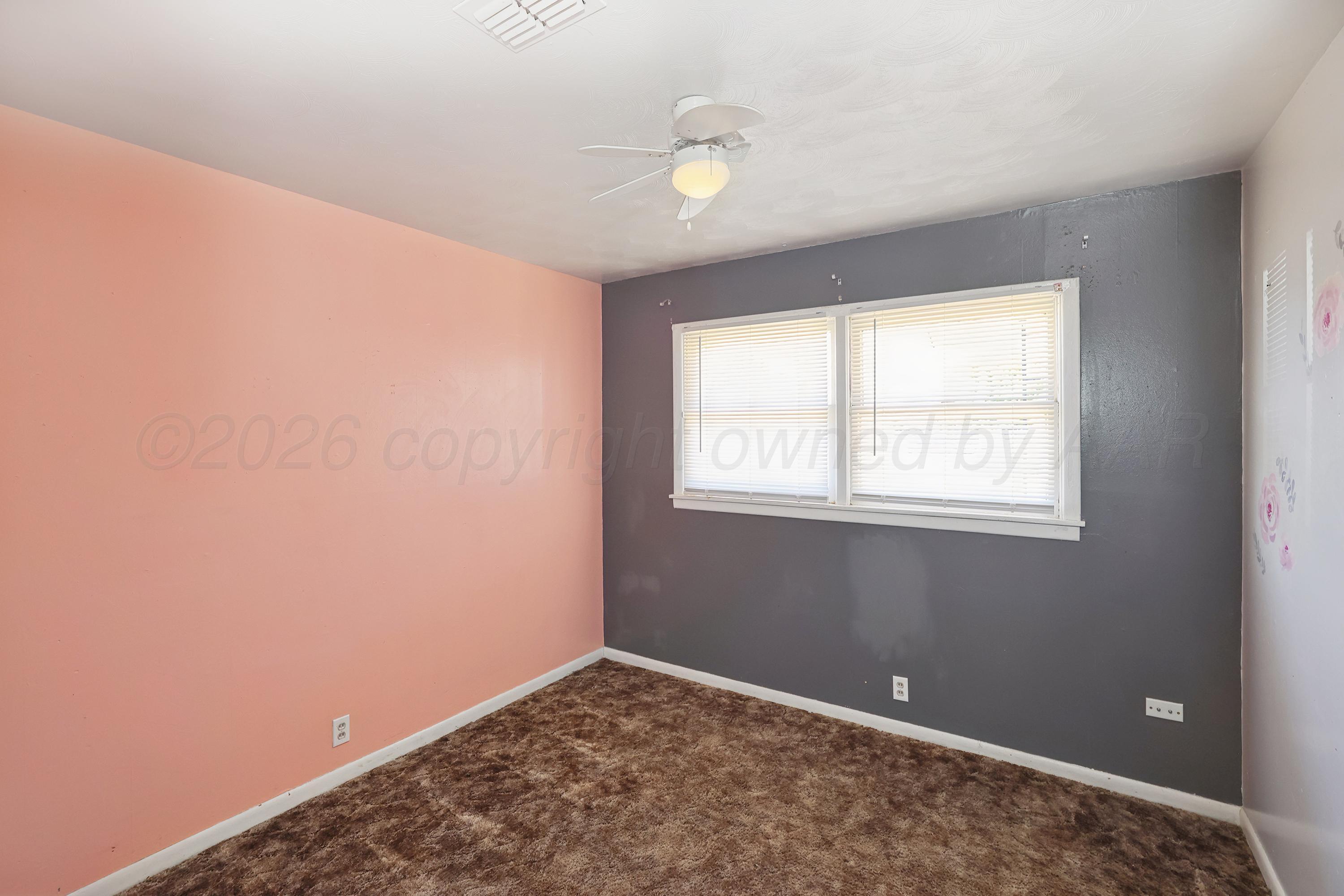 1900 N Wells Street Property Photo 15