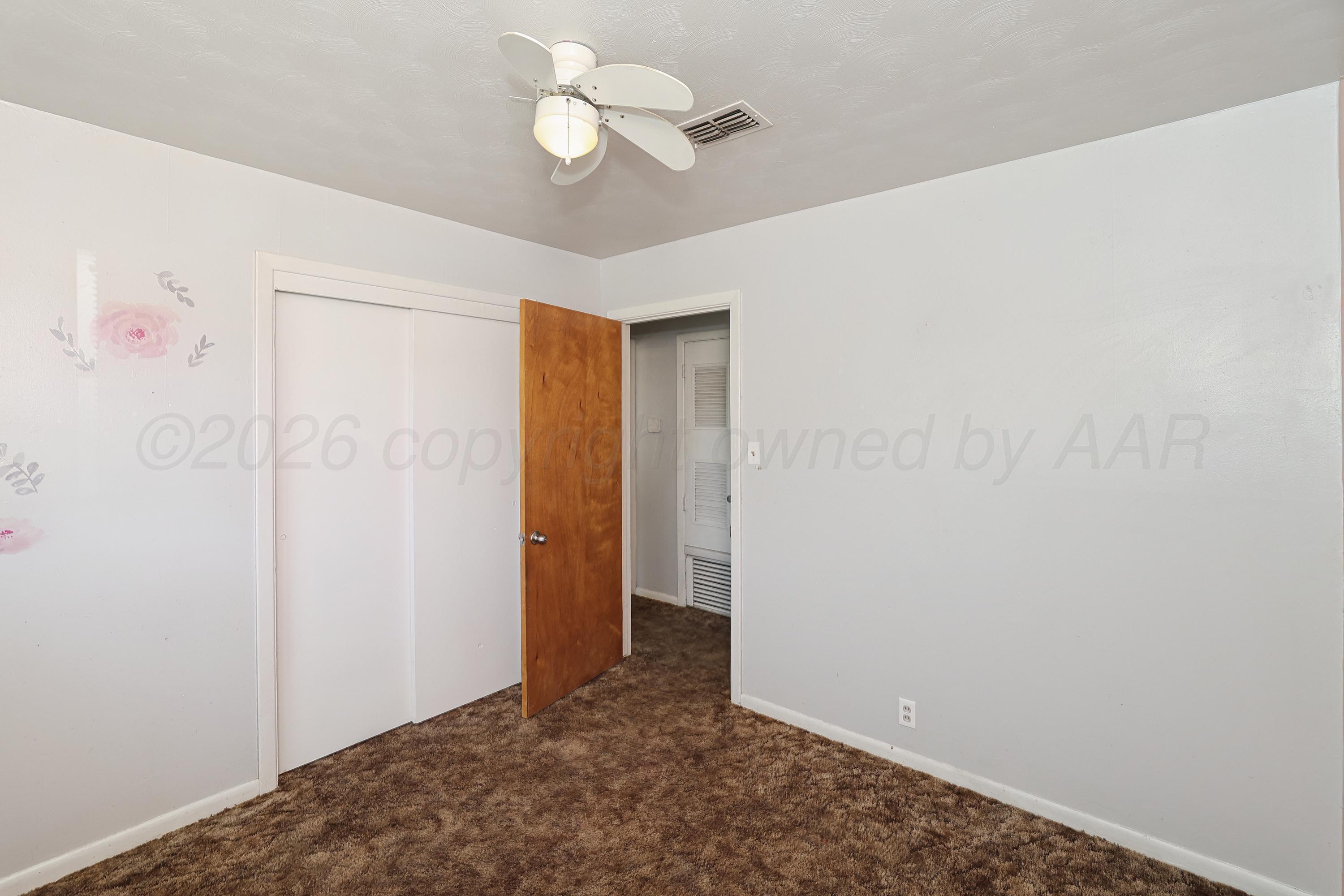 1900 N Wells Street Property Photo 16