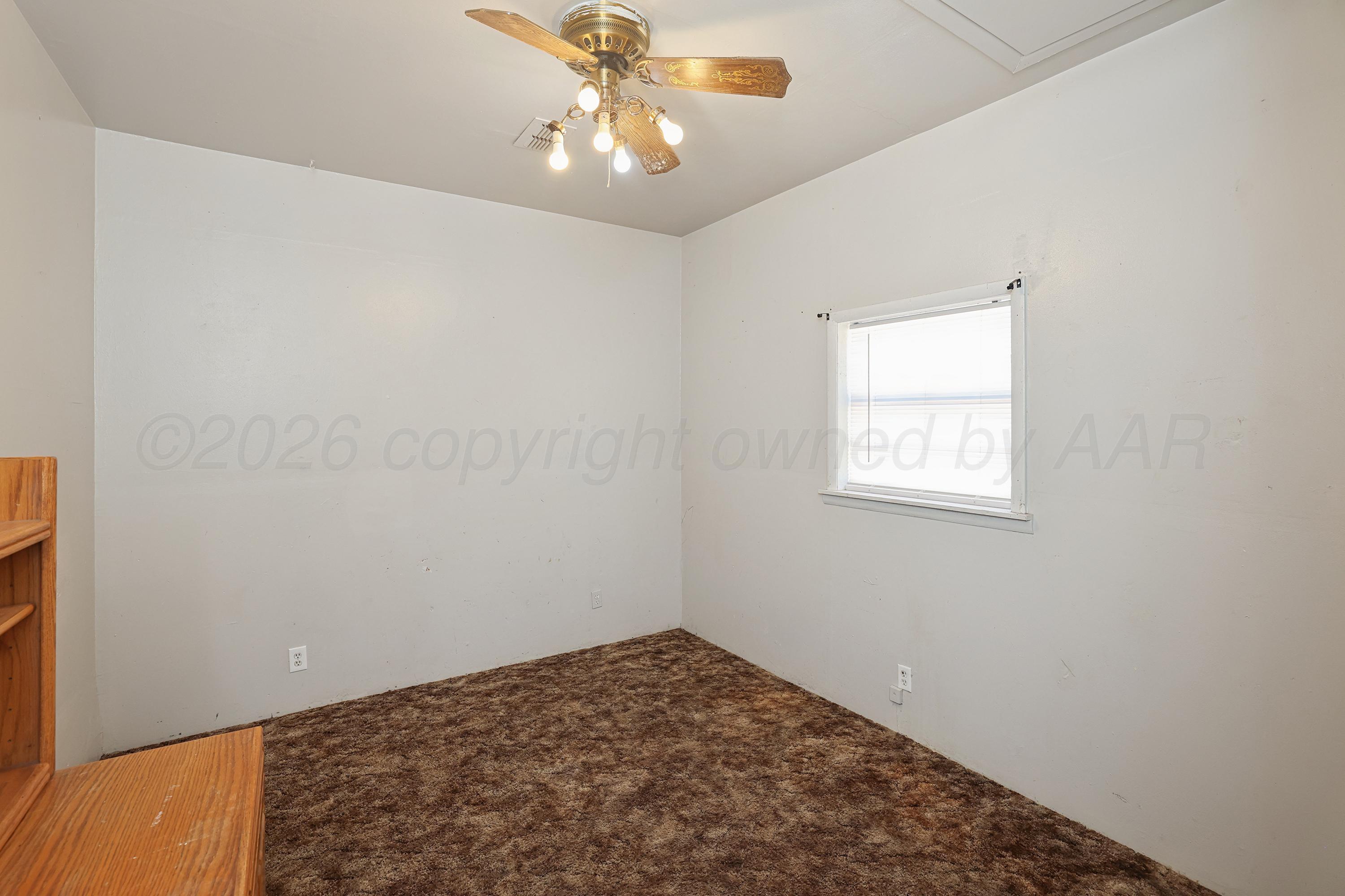 1900 N Wells Street Property Photo 17