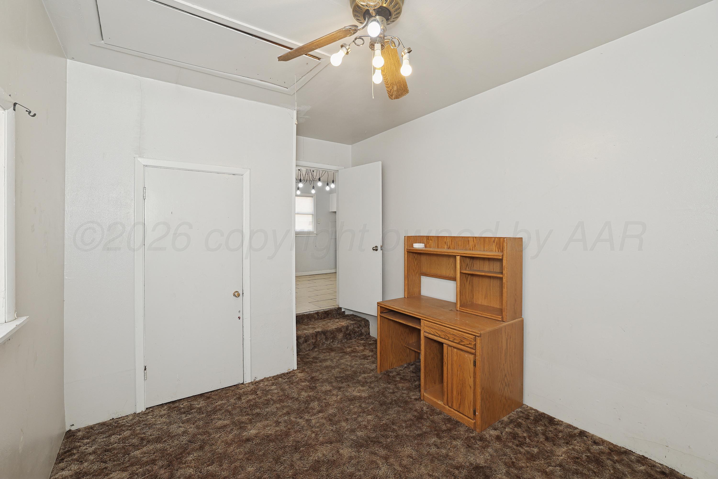 1900 N Wells Street Property Photo 18