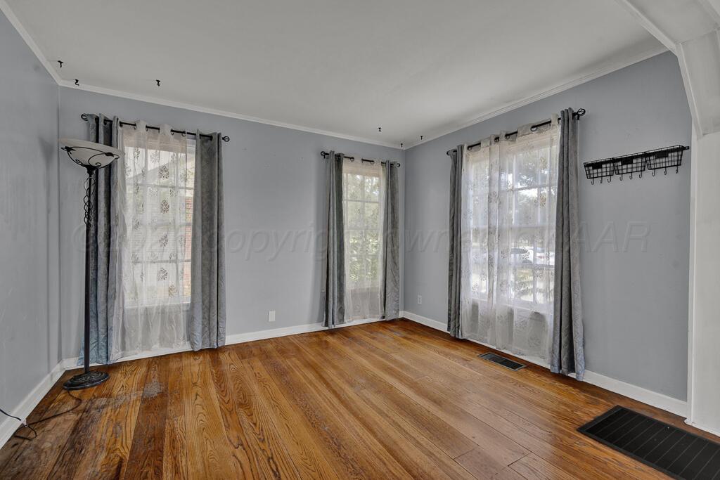2902 S Tyler Street Property Photo 9