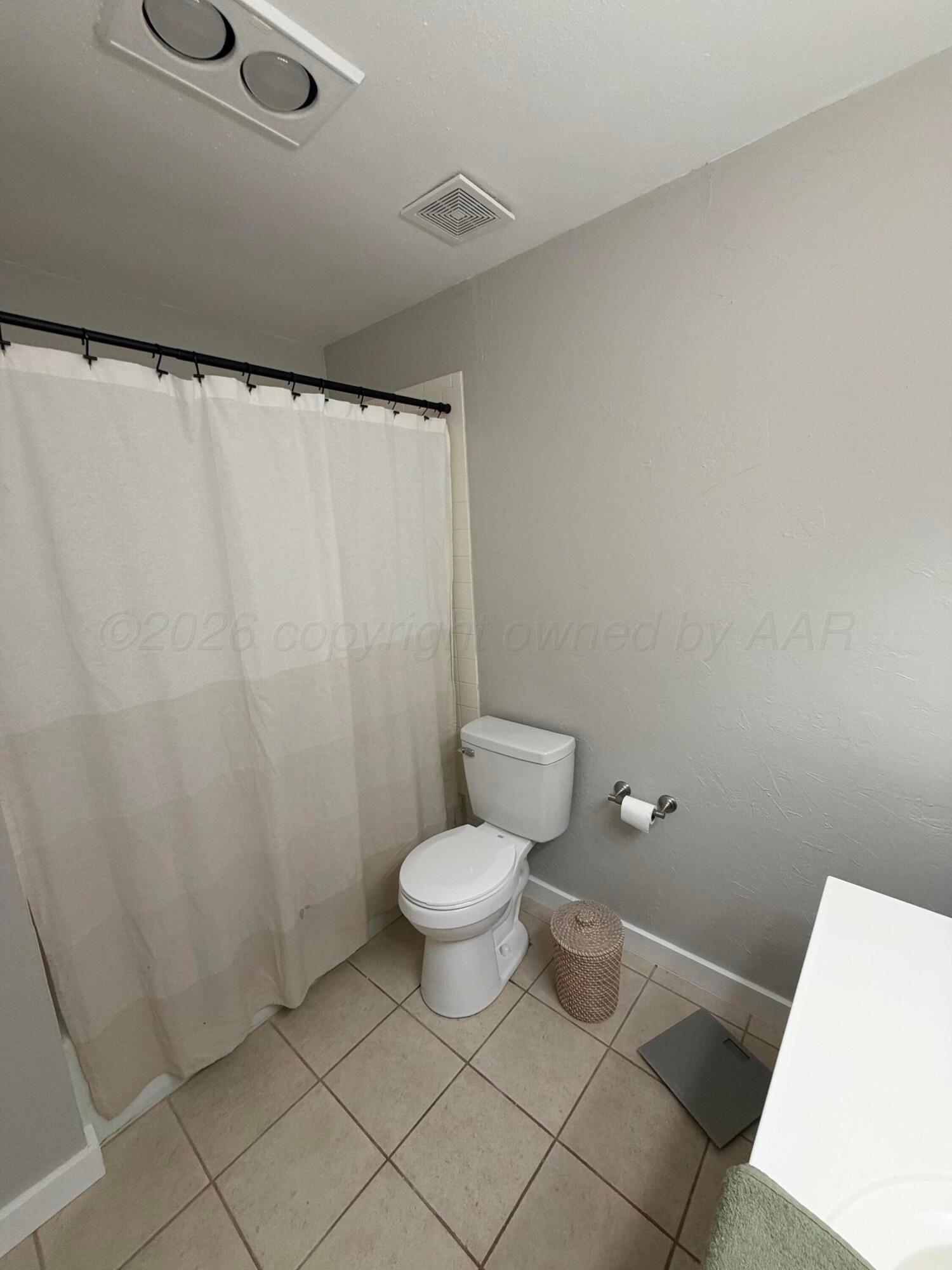 1016 Holly Lane Property Photo 13