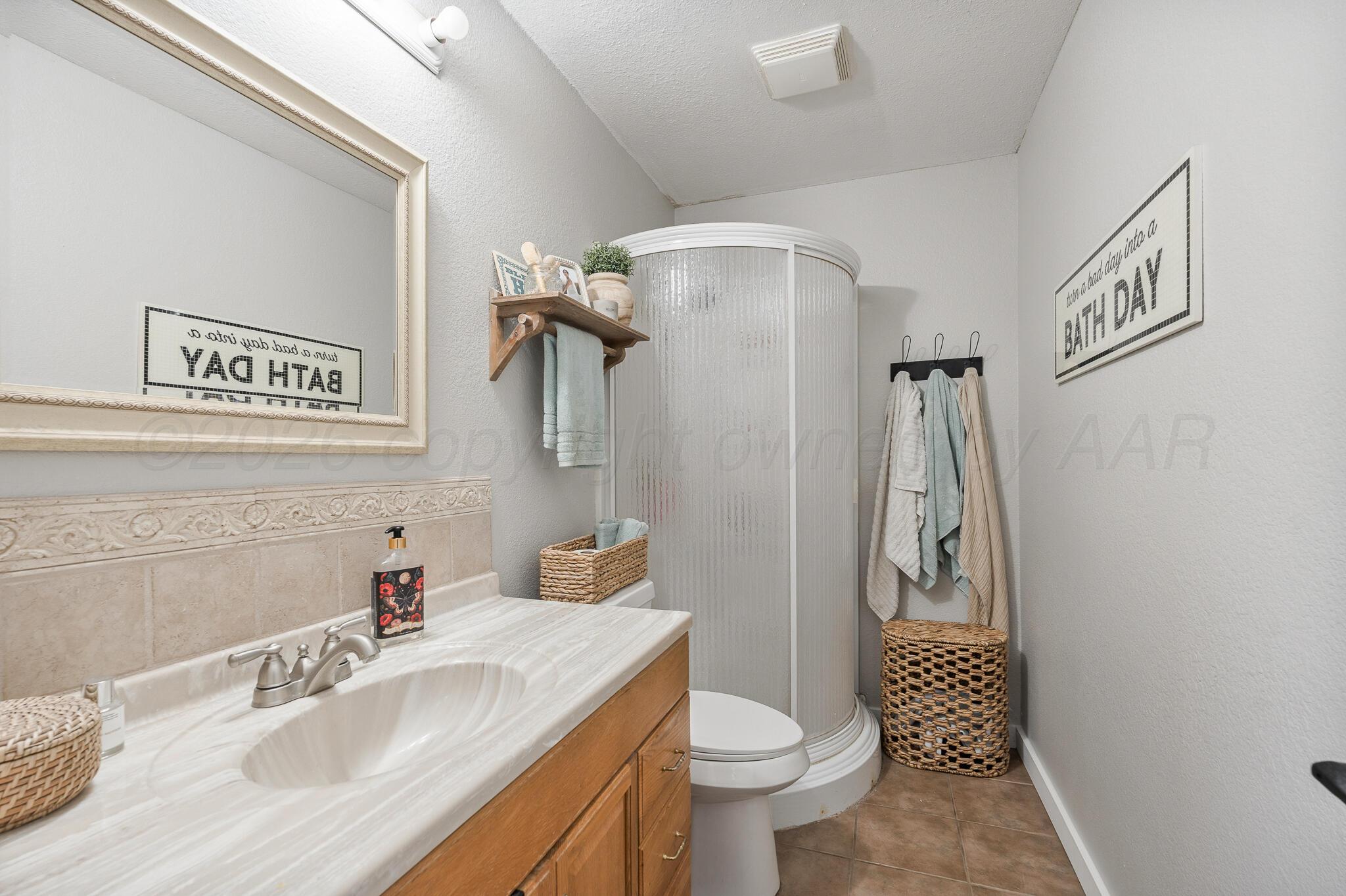 1016 Holly Lane Property Photo 16