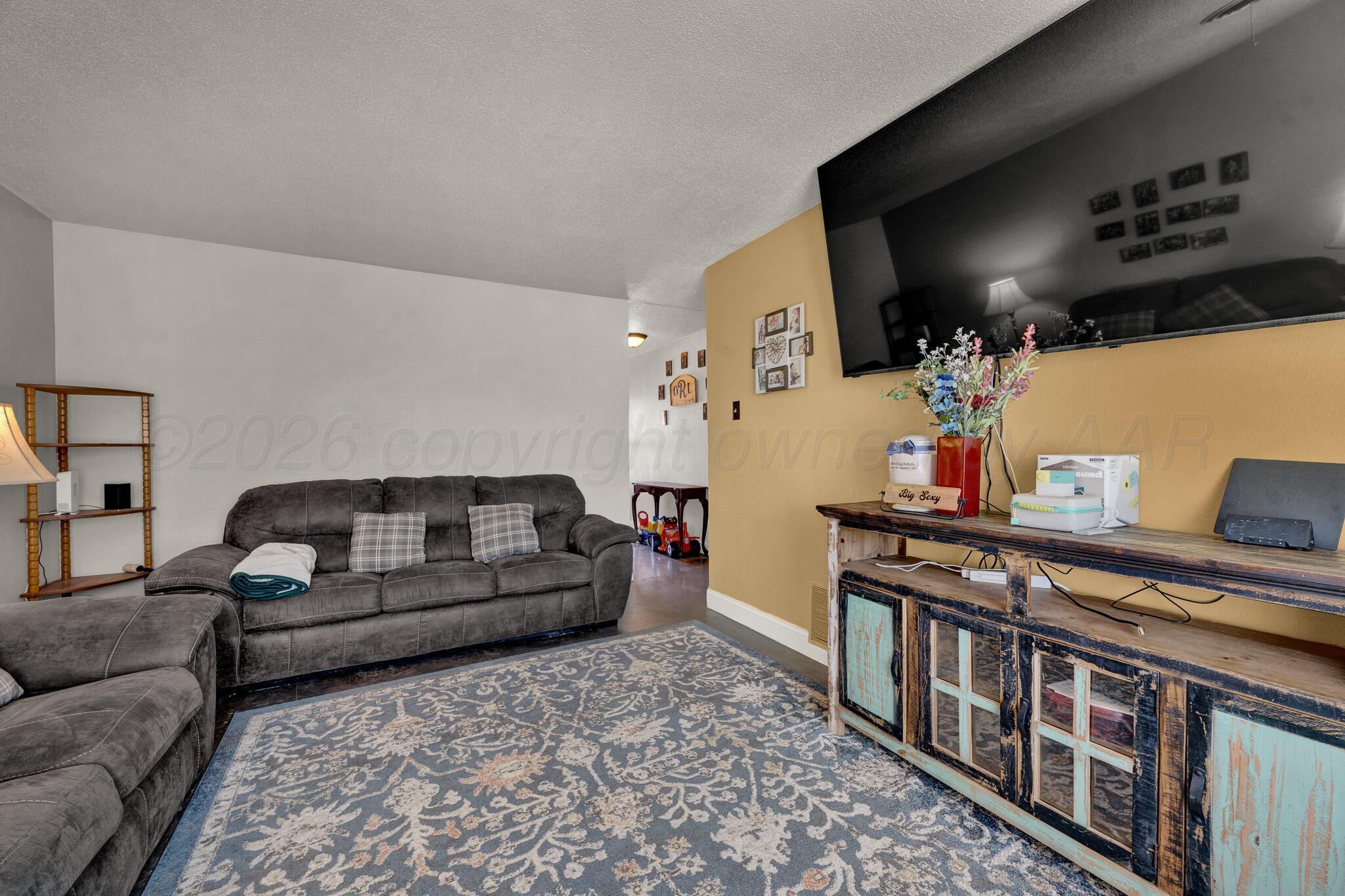 3204 Pryor Street Property Photo 4