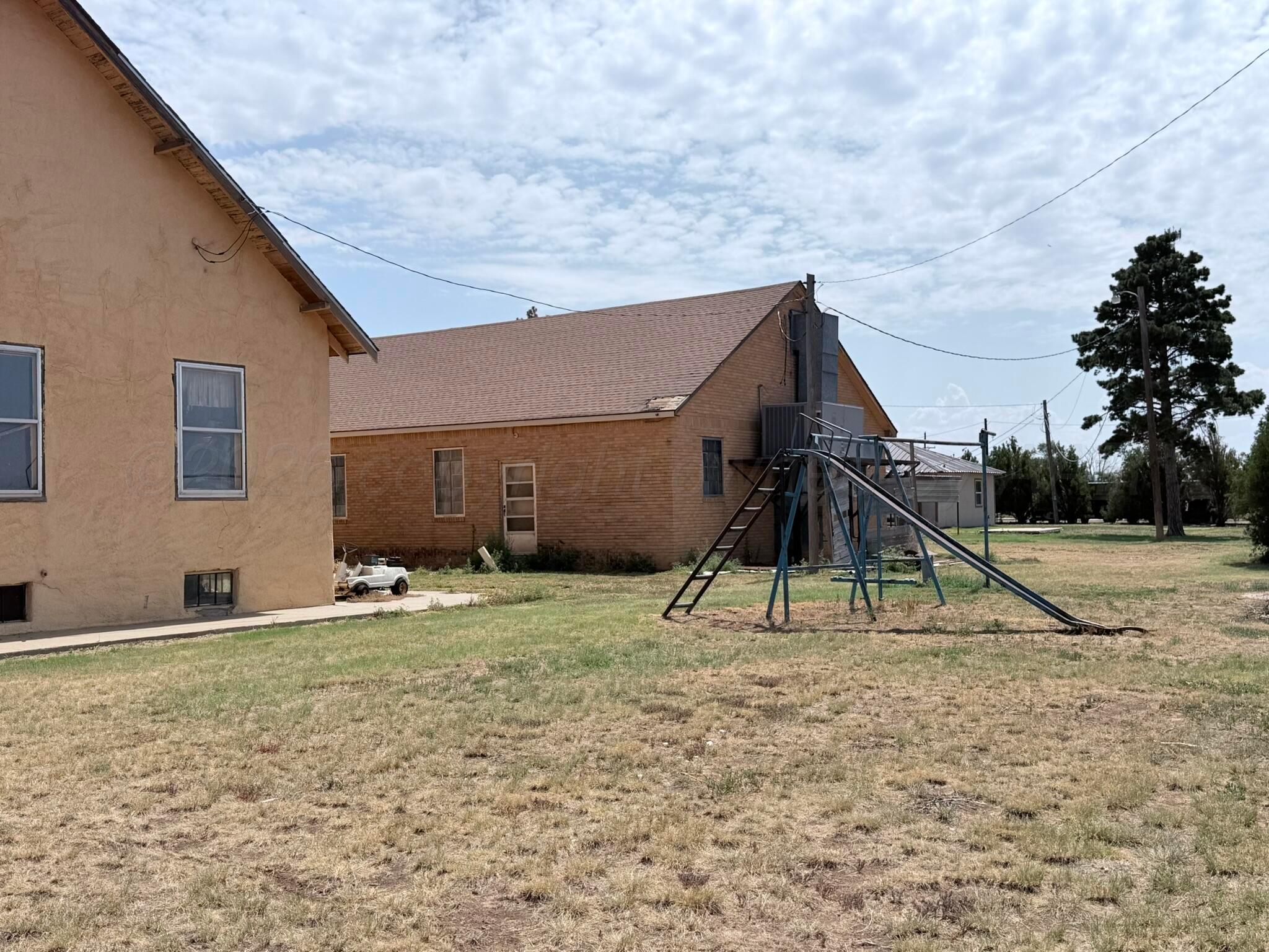 609 Walnut Street Property Photo 3