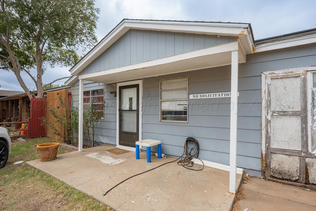1018 S Eastern Street Property Photo 3