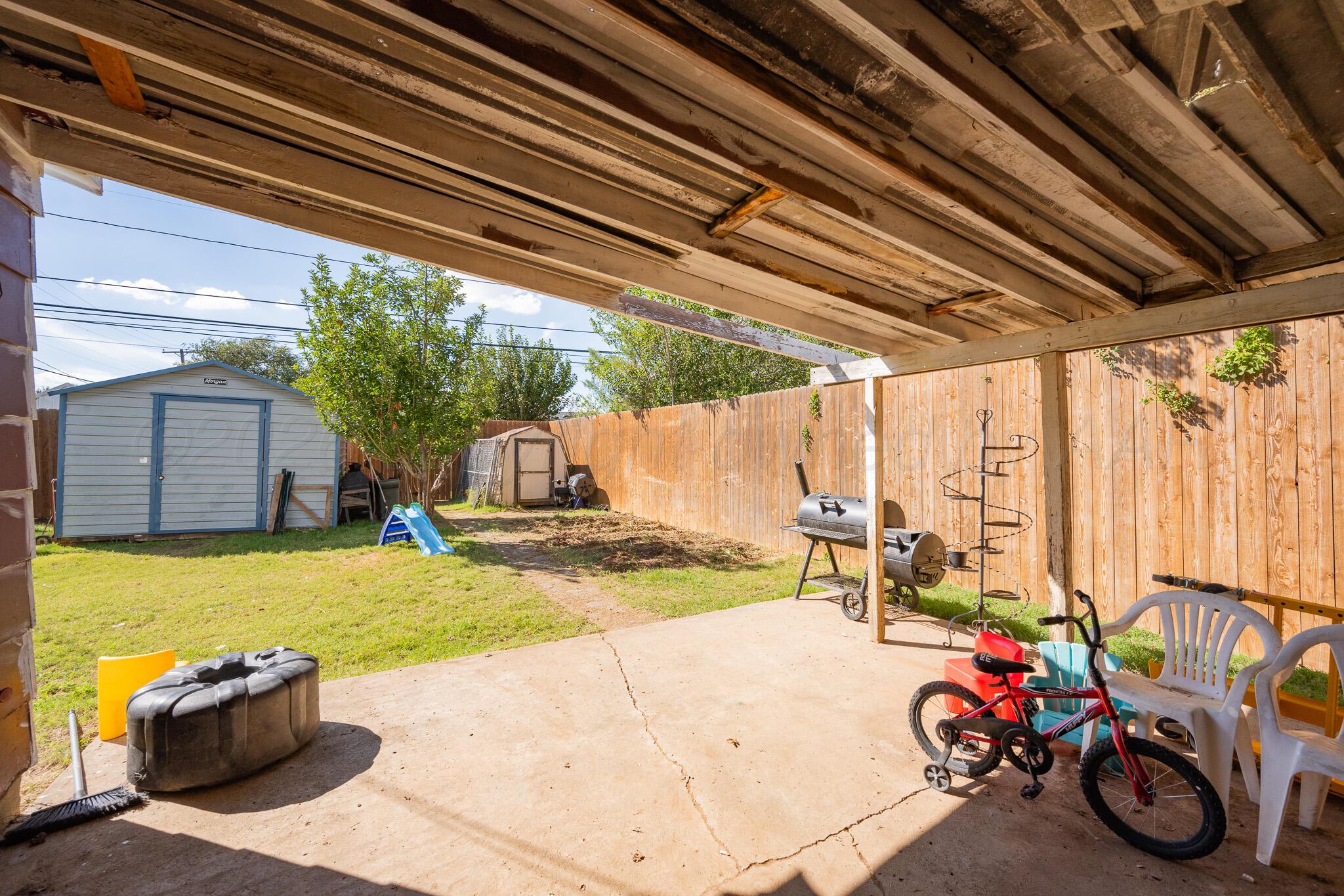 1018 S Eastern Street Property Photo 5