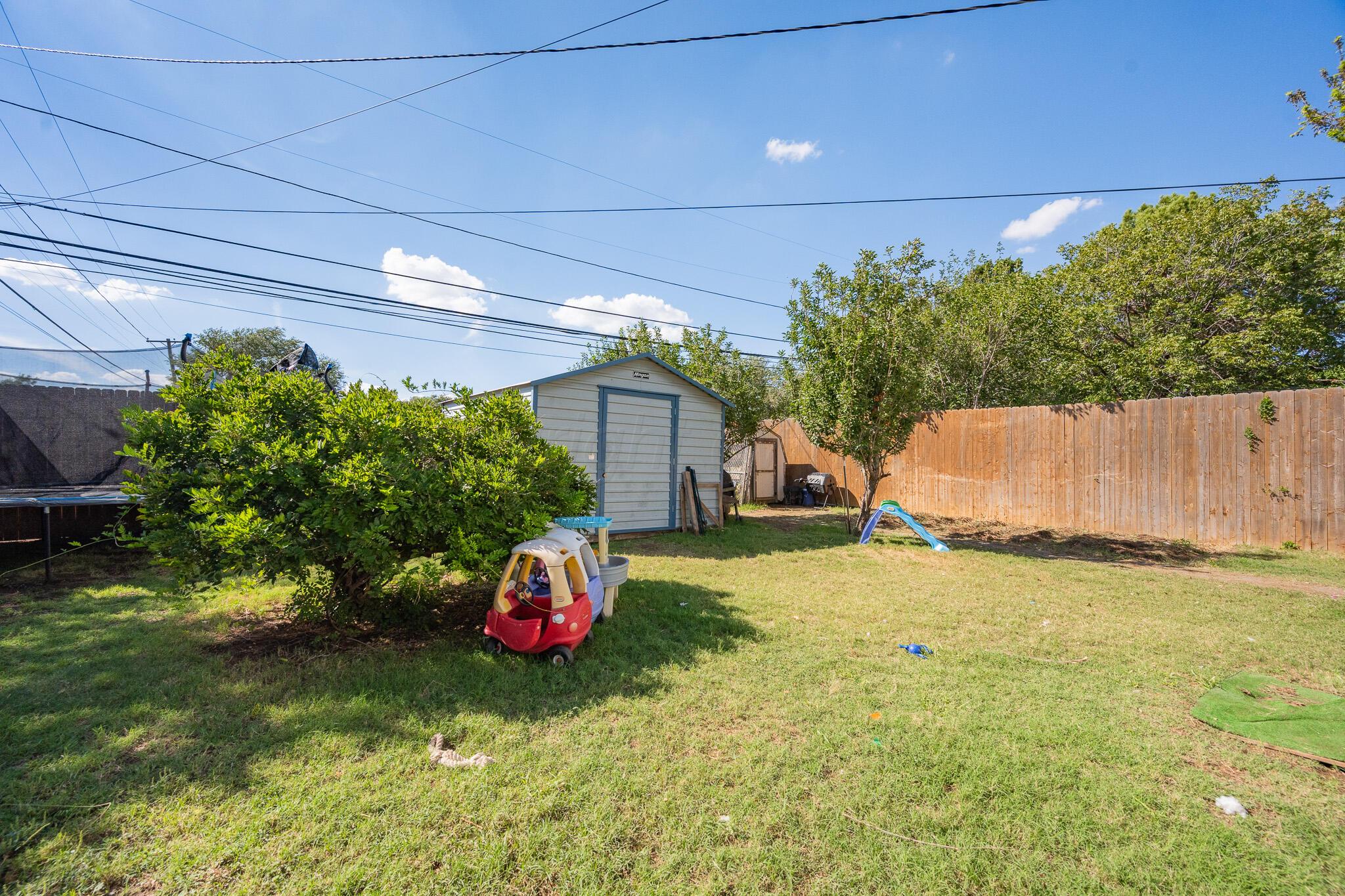 1018 S Eastern Street Property Photo 7