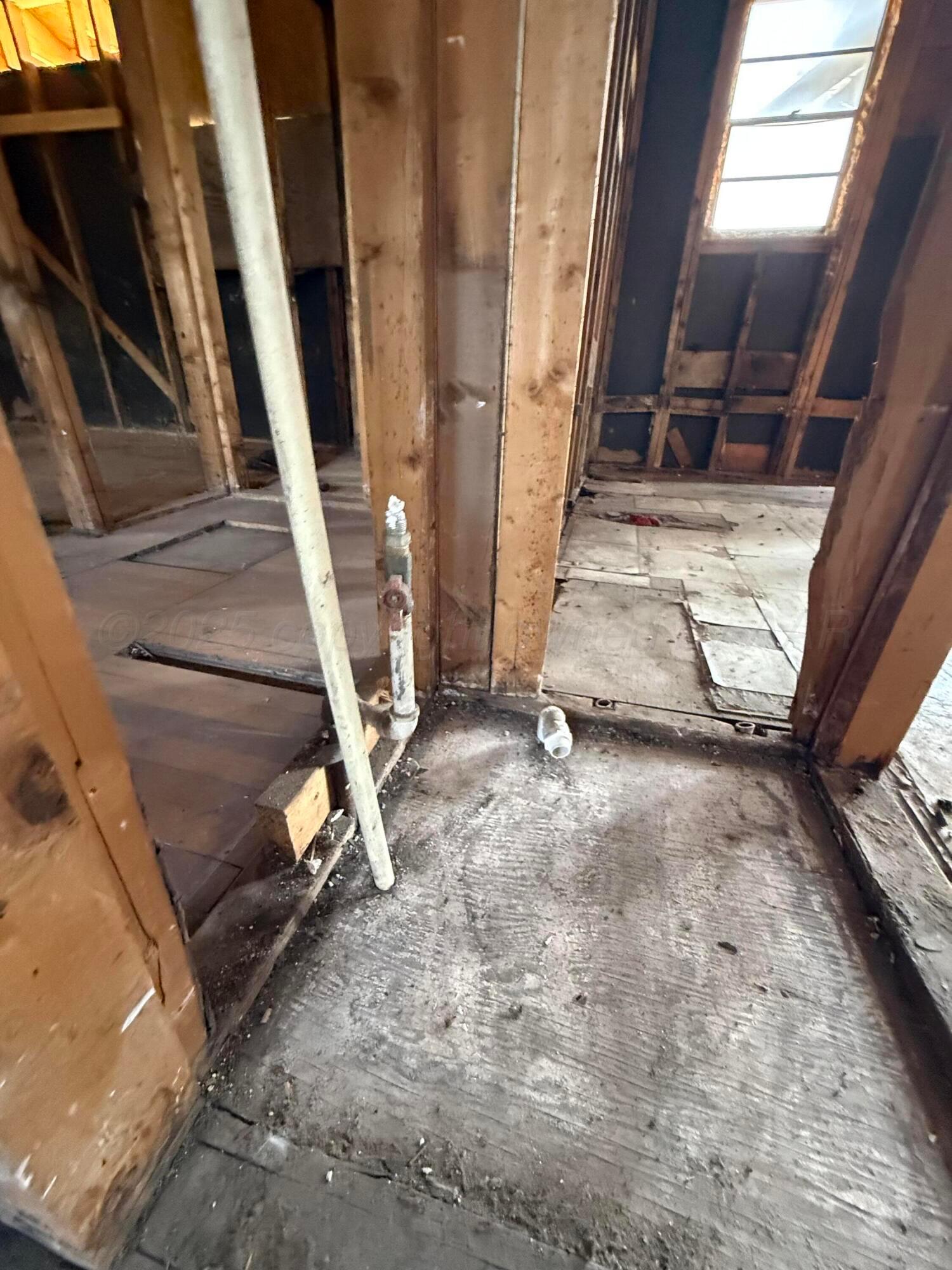 721 E 15th Avenue Property Photo 13