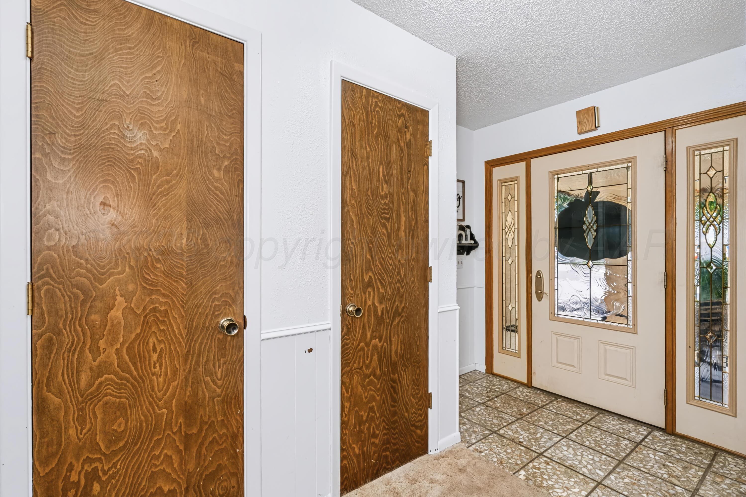 725 Bennett Drive Property Photo 6