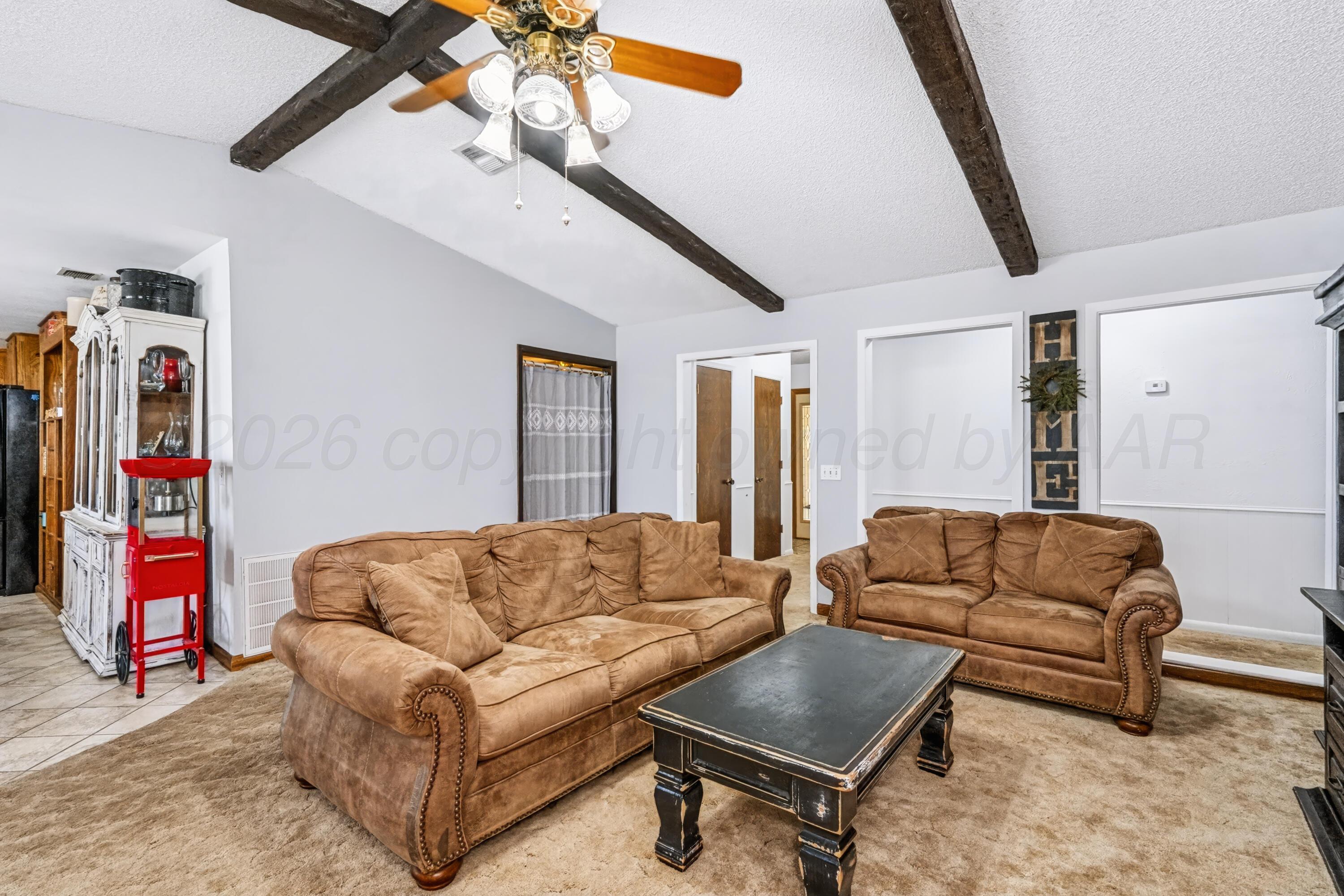 725 Bennett Drive Property Photo 9