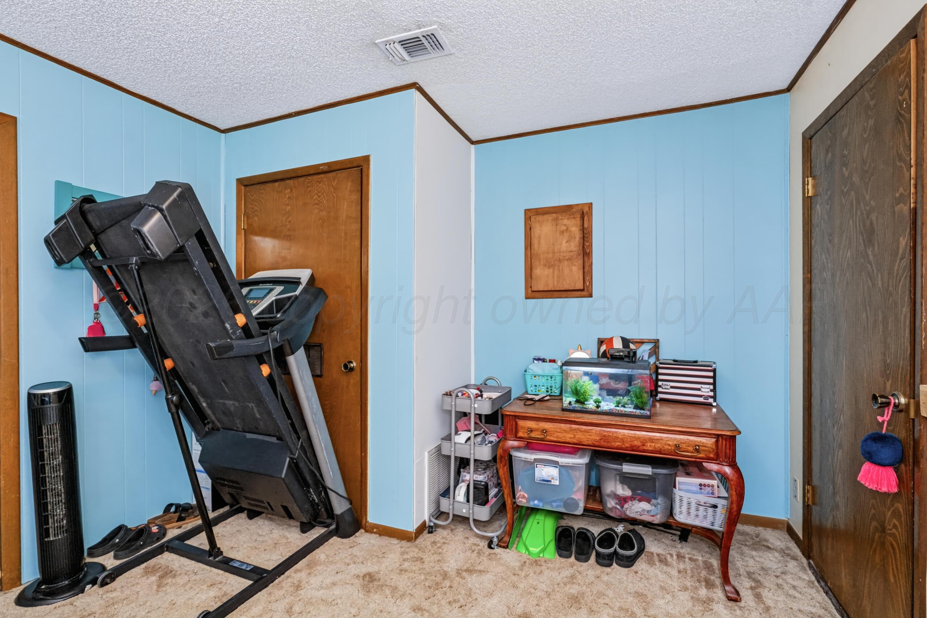 725 Bennett Drive Property Photo 23