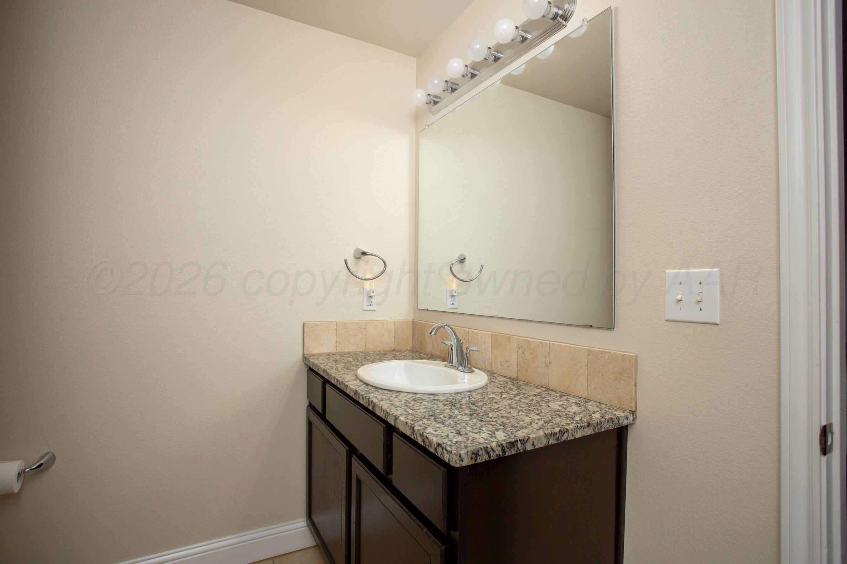 700 Elgin Street Property Photo 17