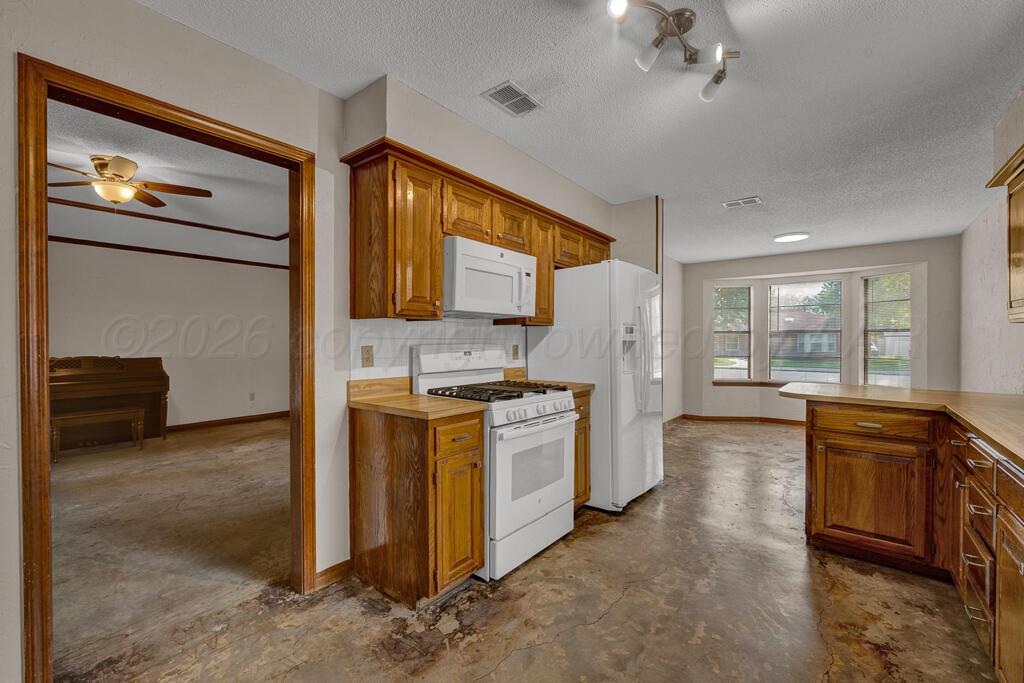 6702 Terryville Drive Property Photo 11