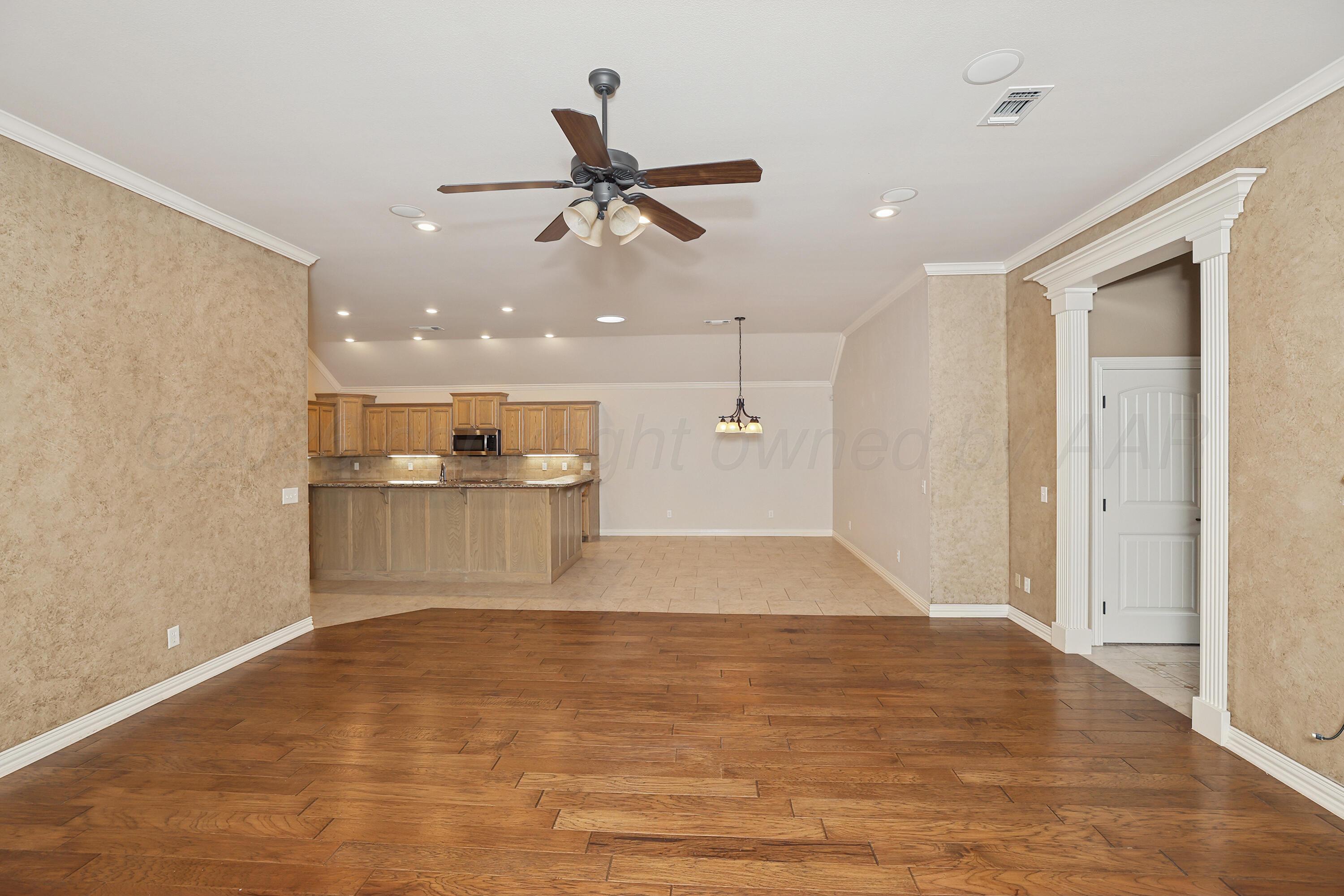 4724 Ashville Place Property Photo 5