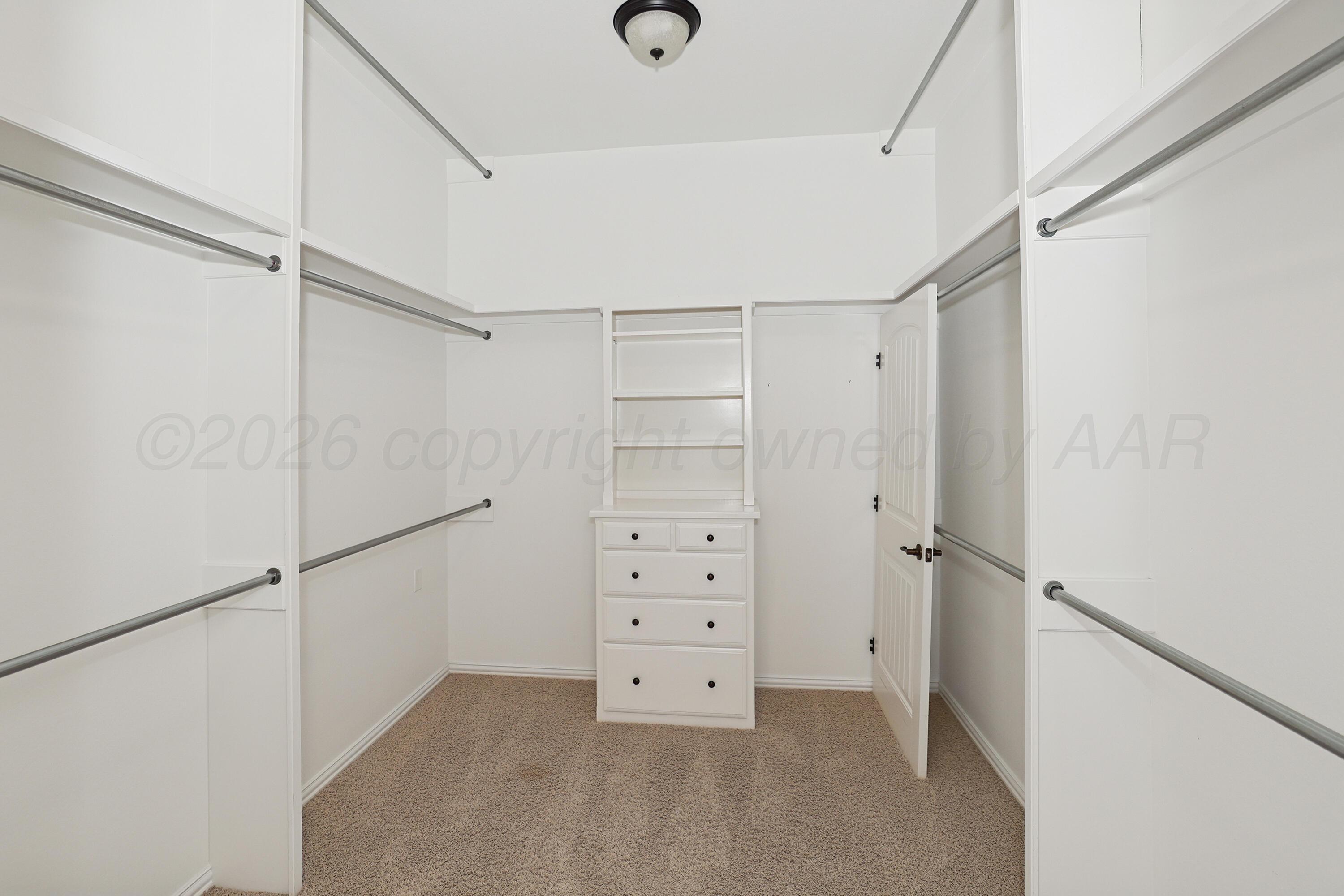 4724 Ashville Place Property Photo 14