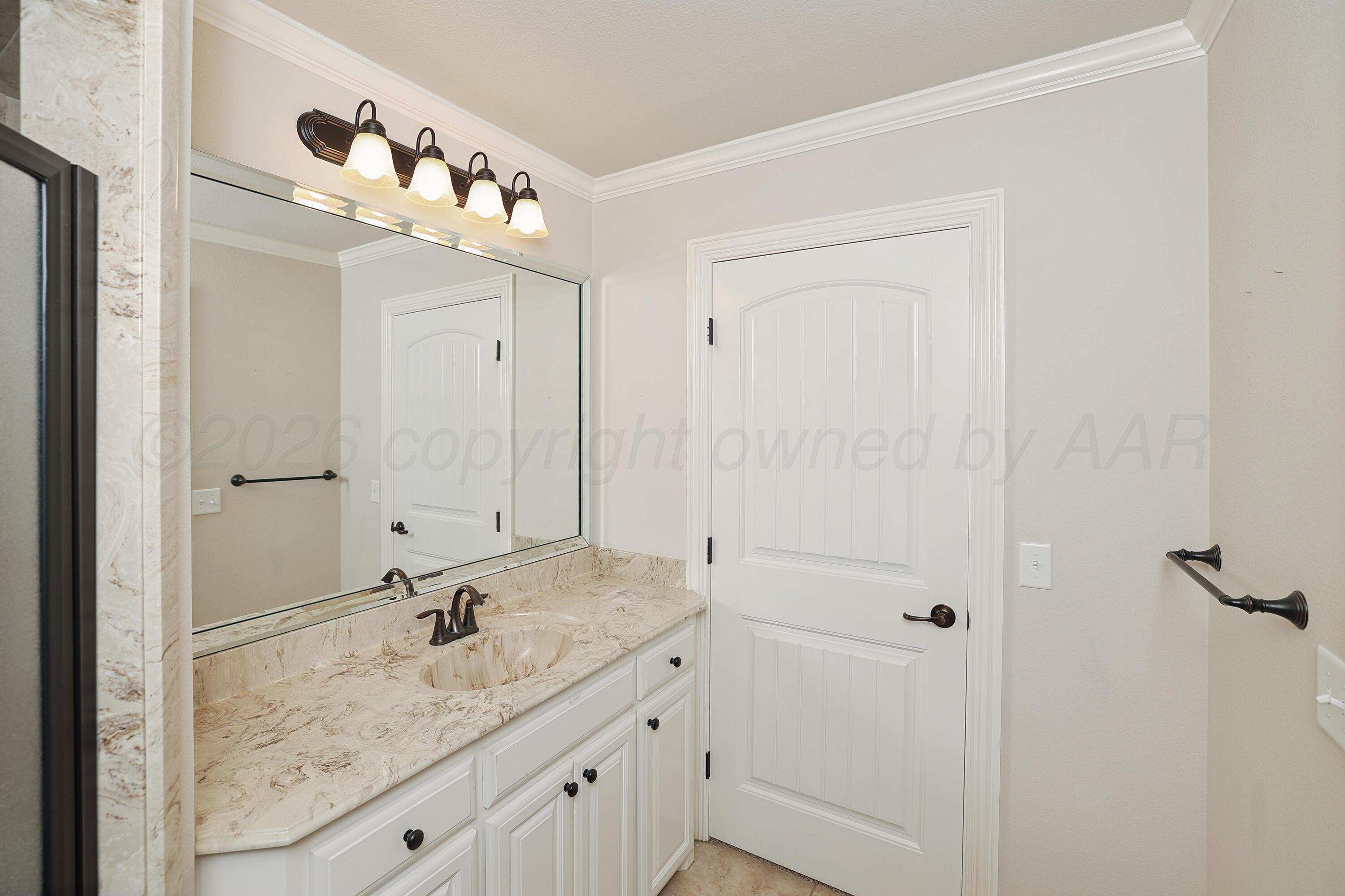 4724 Ashville Place Property Photo 18