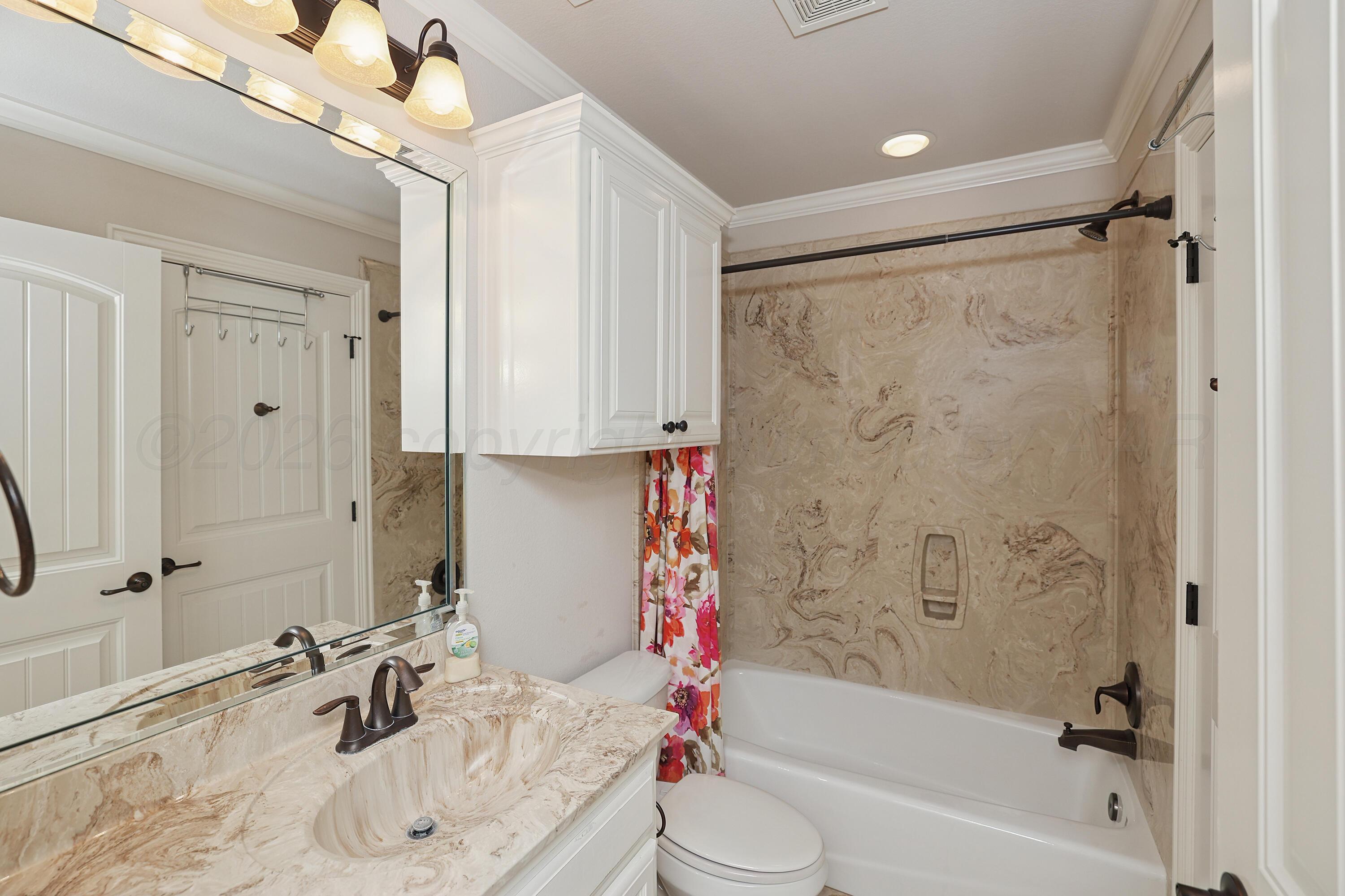 4724 Ashville Place Property Photo 23