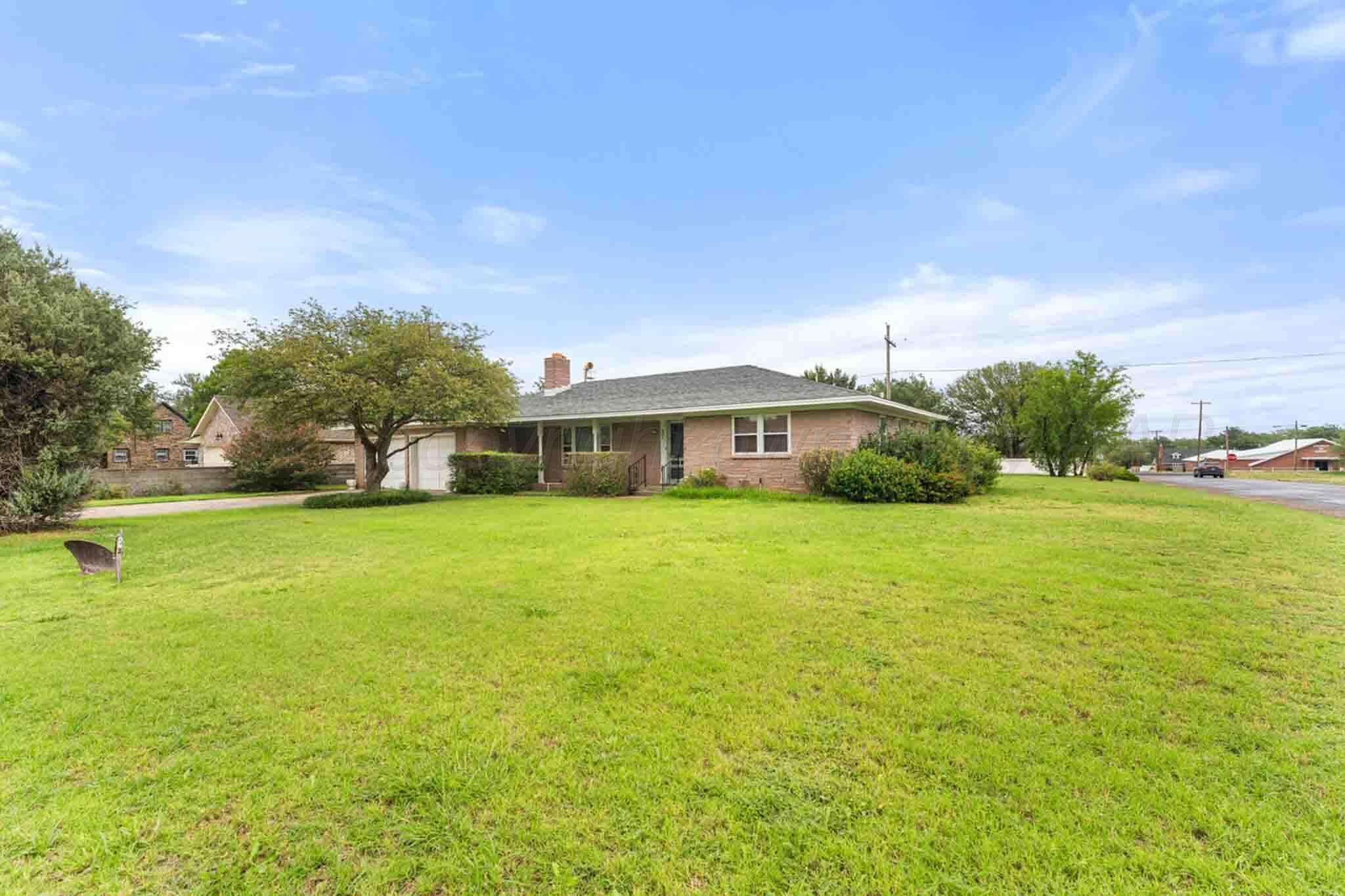 905 S Main Street Property Photo 1