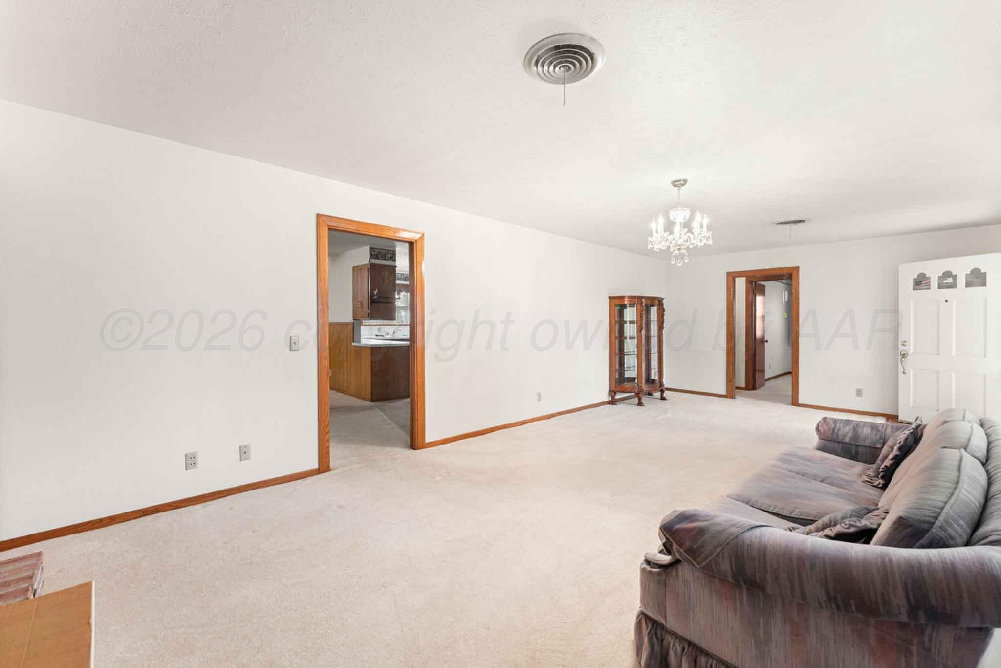 905 S Main Street Property Photo 11