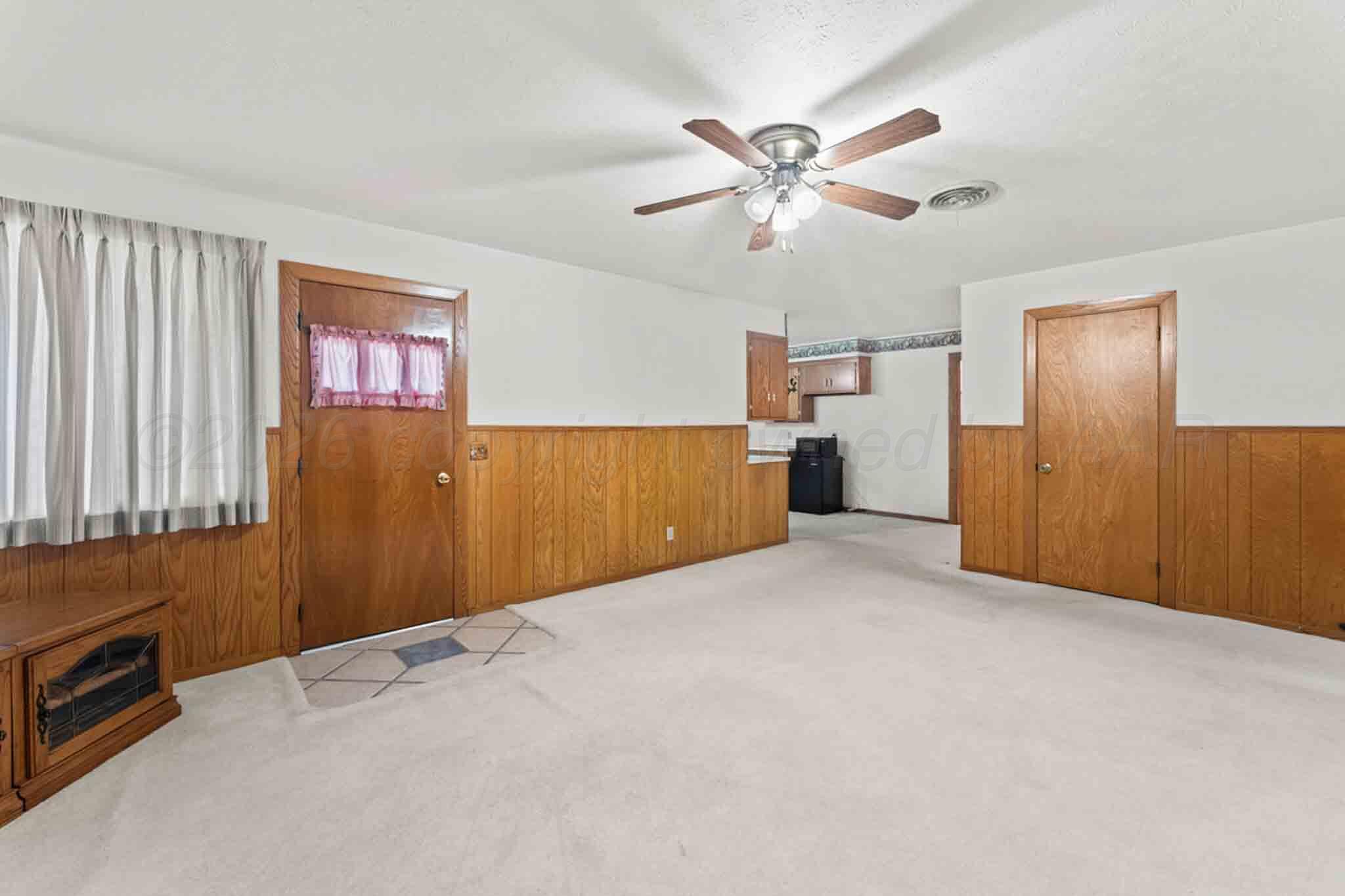905 S Main Street Property Photo 15