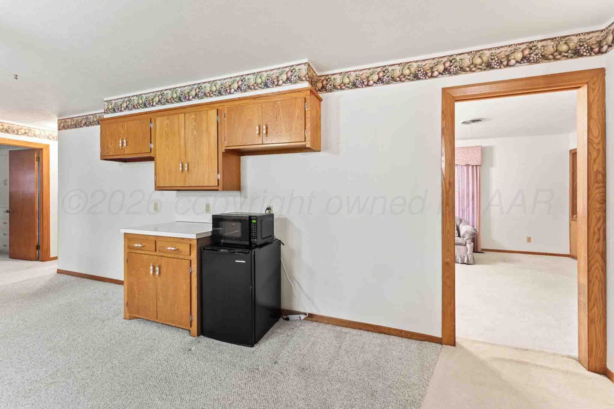 905 S Main Street Property Photo 17