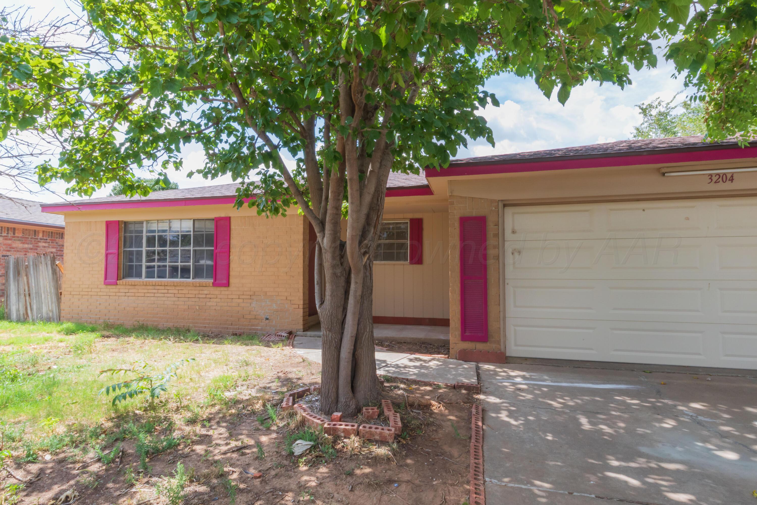 3204 Oakdale Drive Property Photo 2