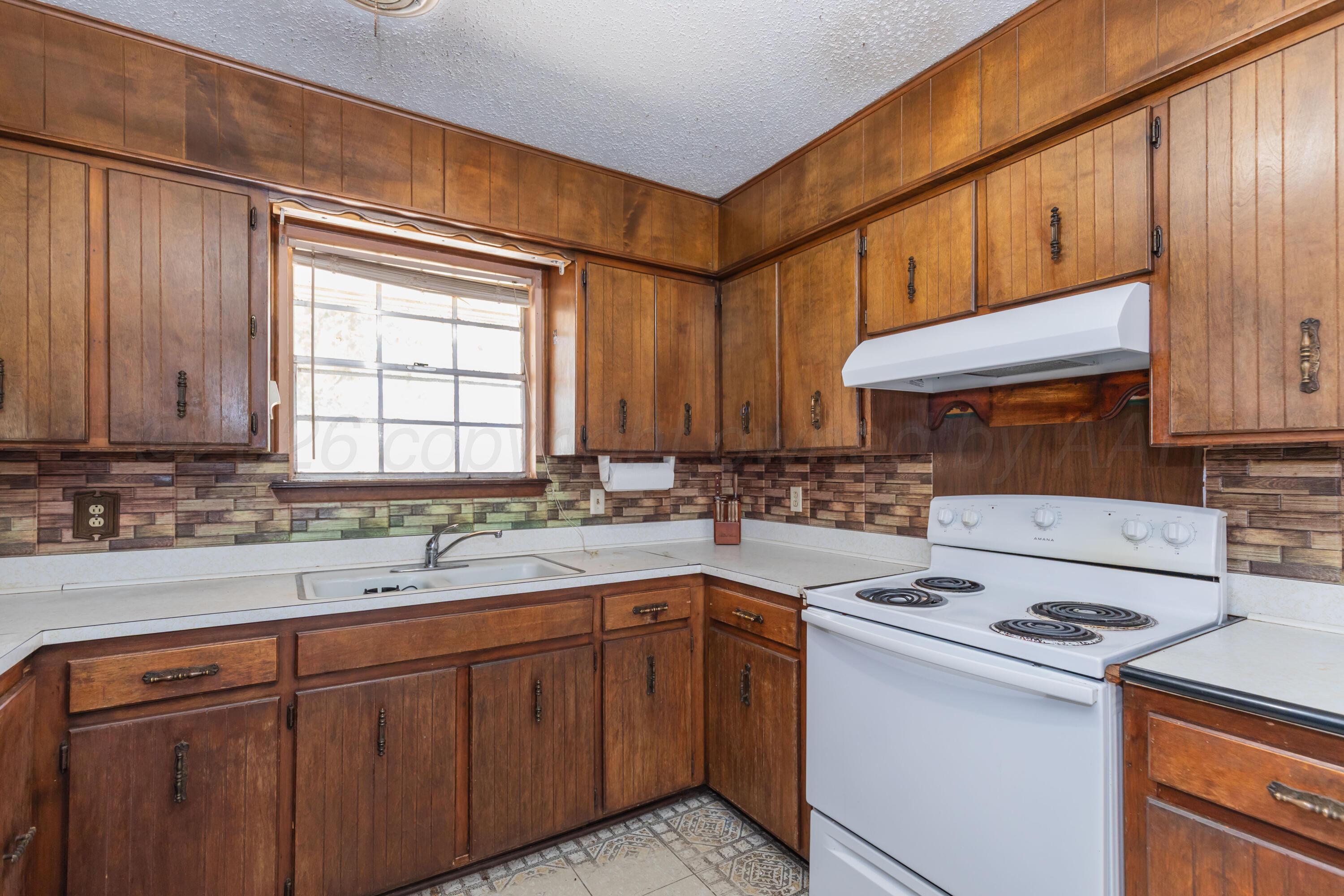 3204 Oakdale Drive Property Photo 4