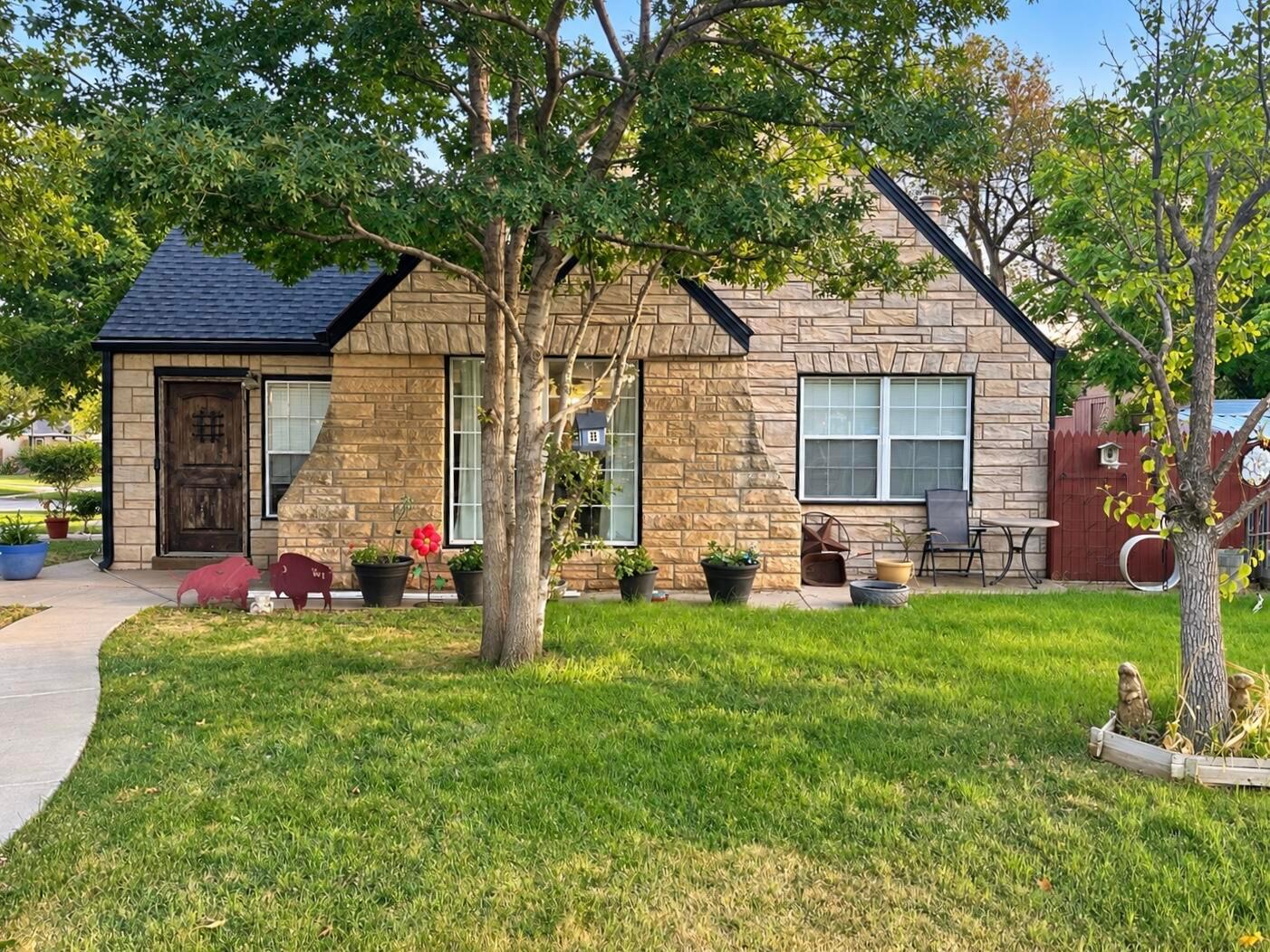 2422 5th Avenue Property Photo 1