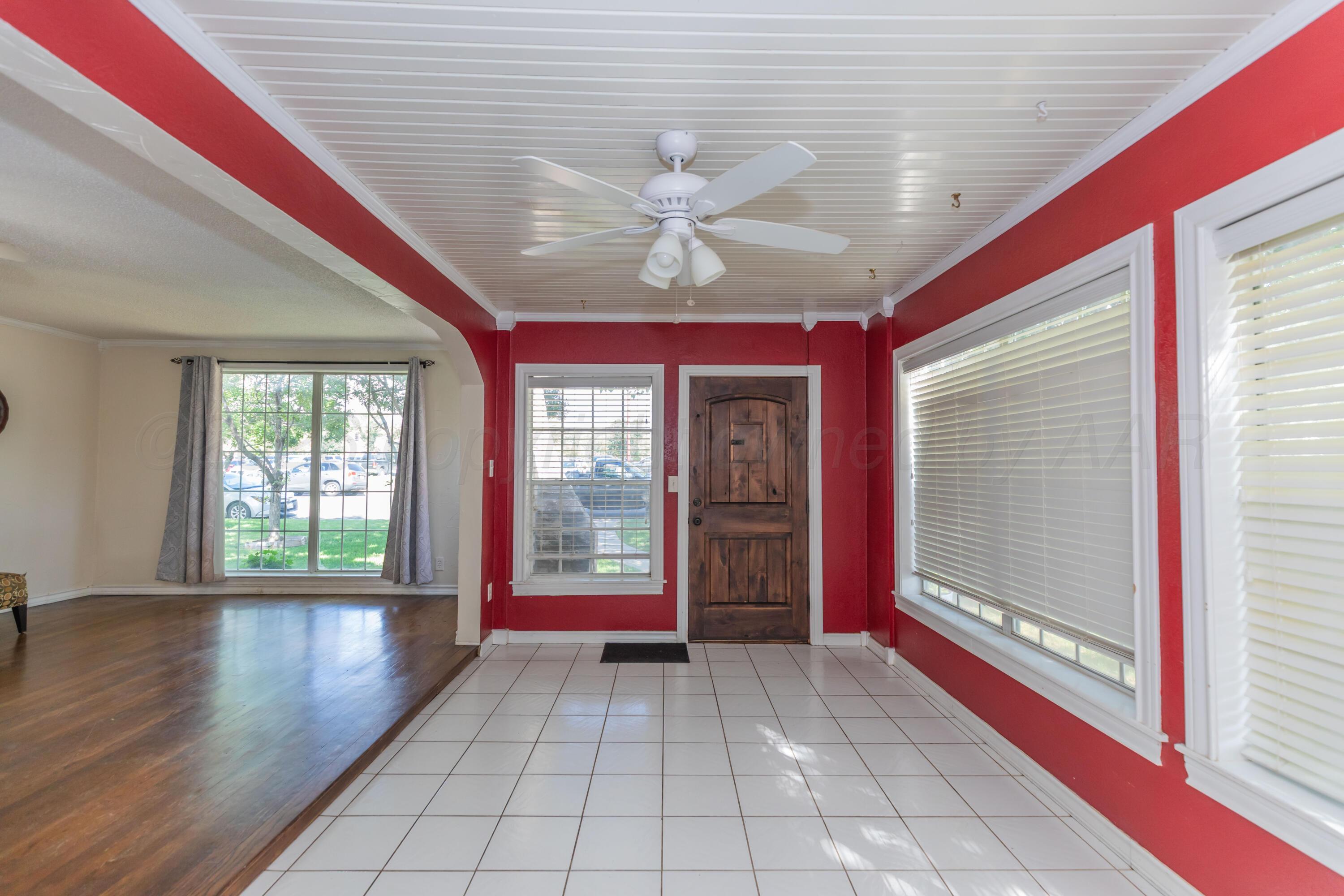 2422 5th Avenue Property Photo 3