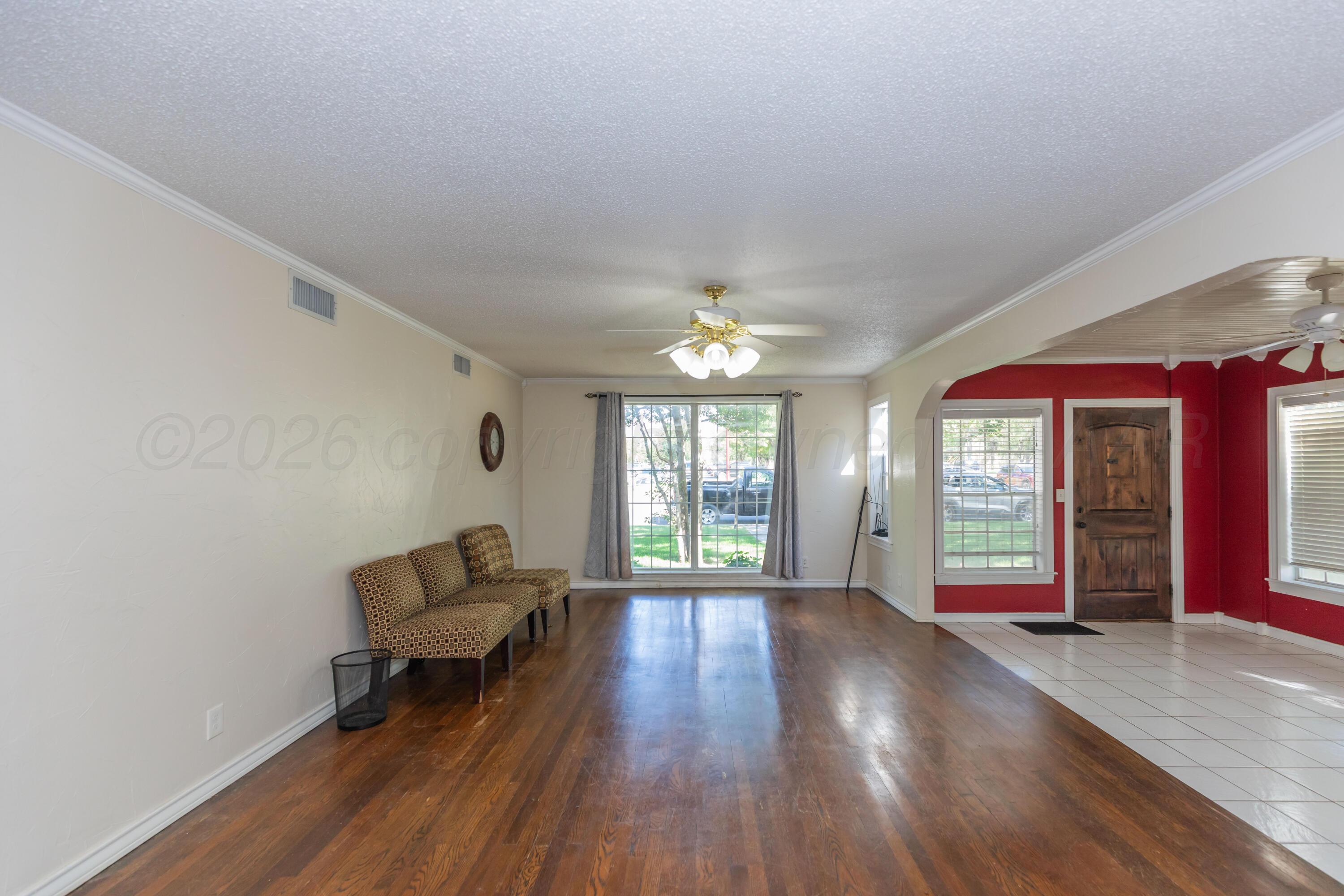2422 5th Avenue Property Photo 4