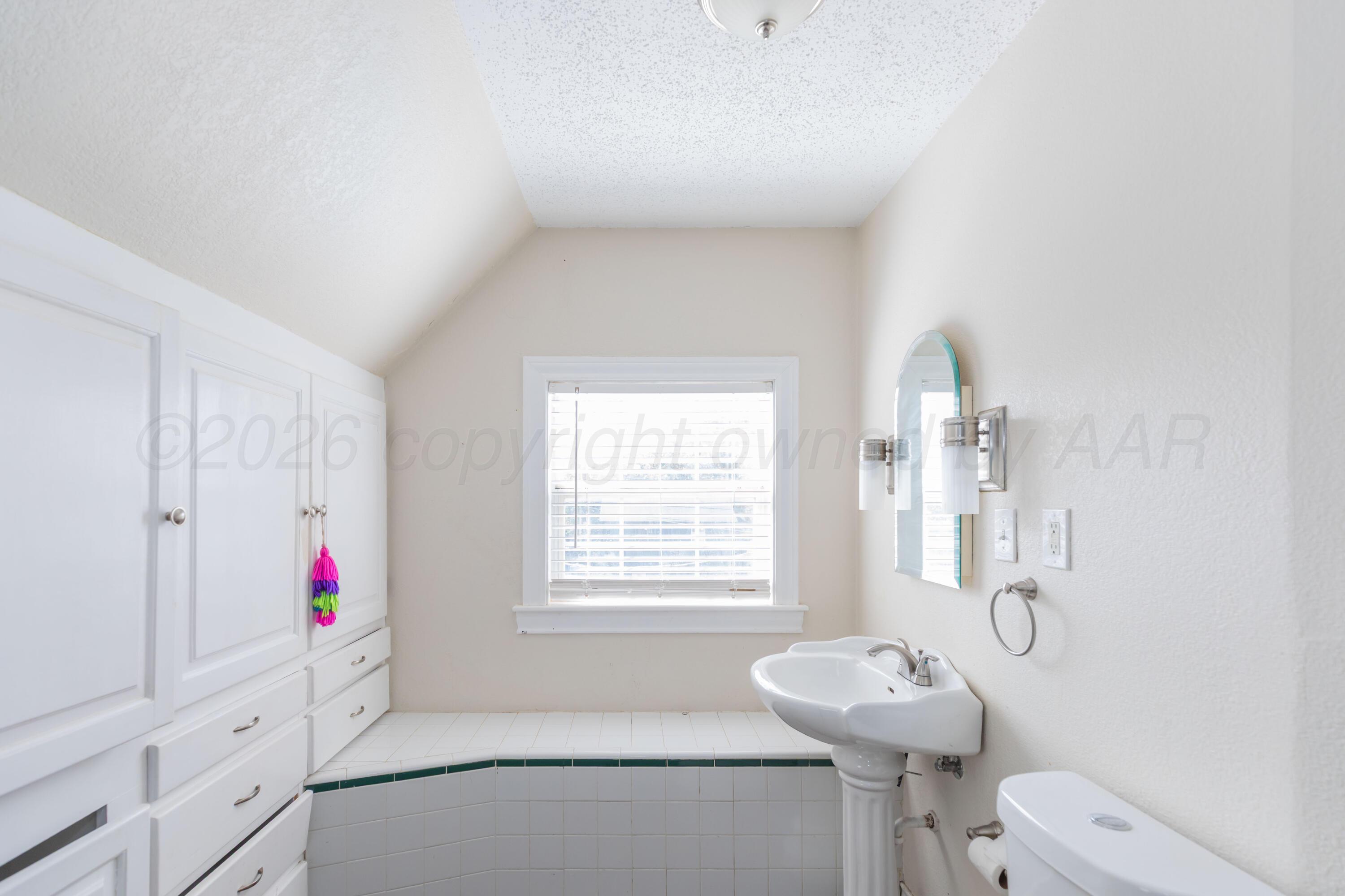 2422 5th Avenue Property Photo 21