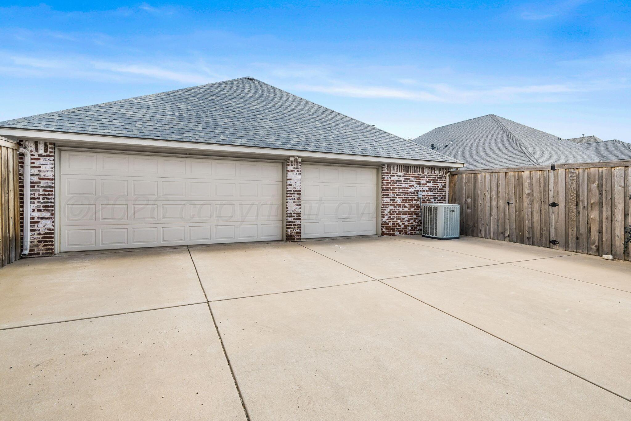 4804 Cape Colony Drive Property Photo 3