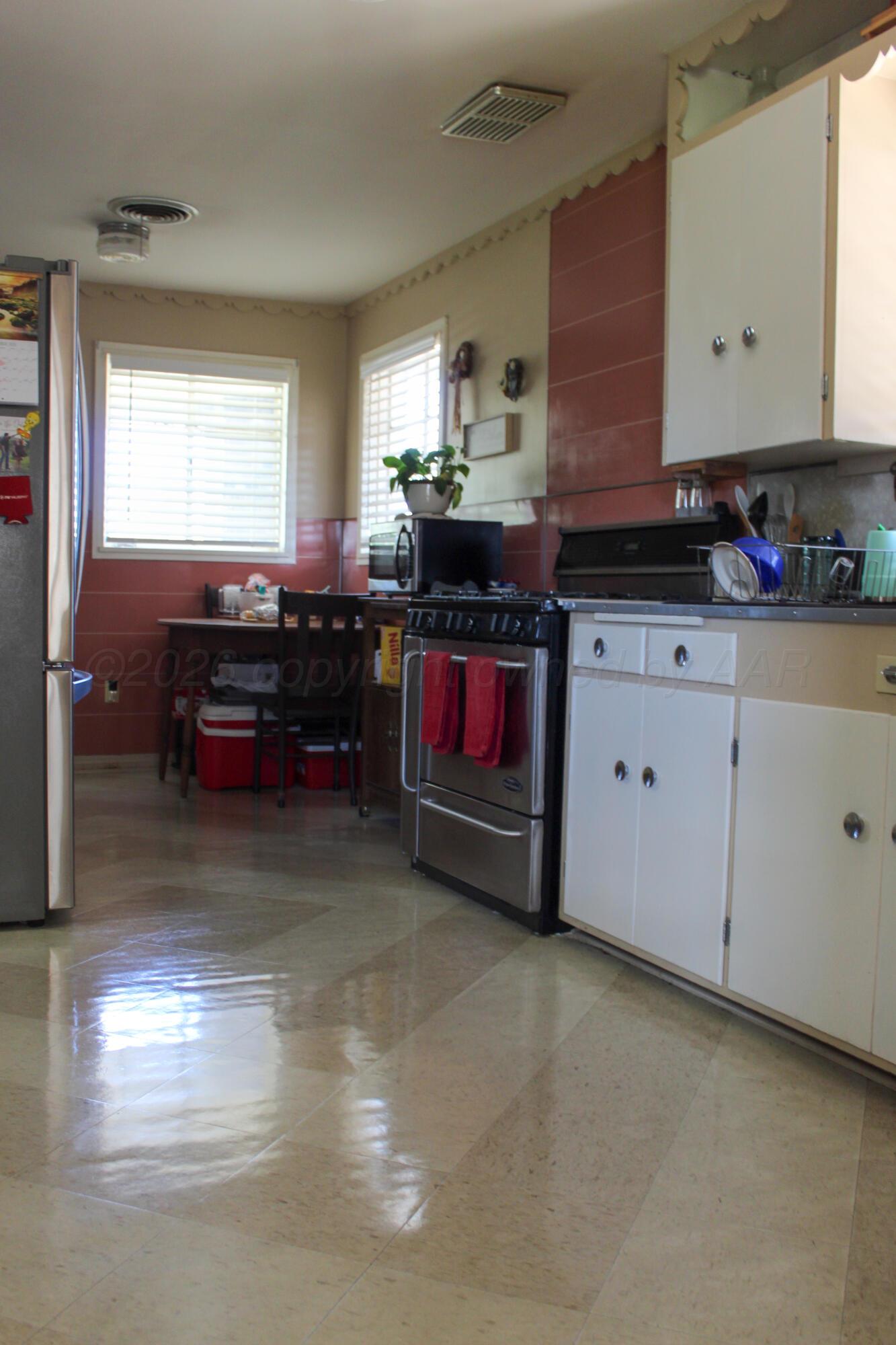 1103 Monroe Street Property Photo 11