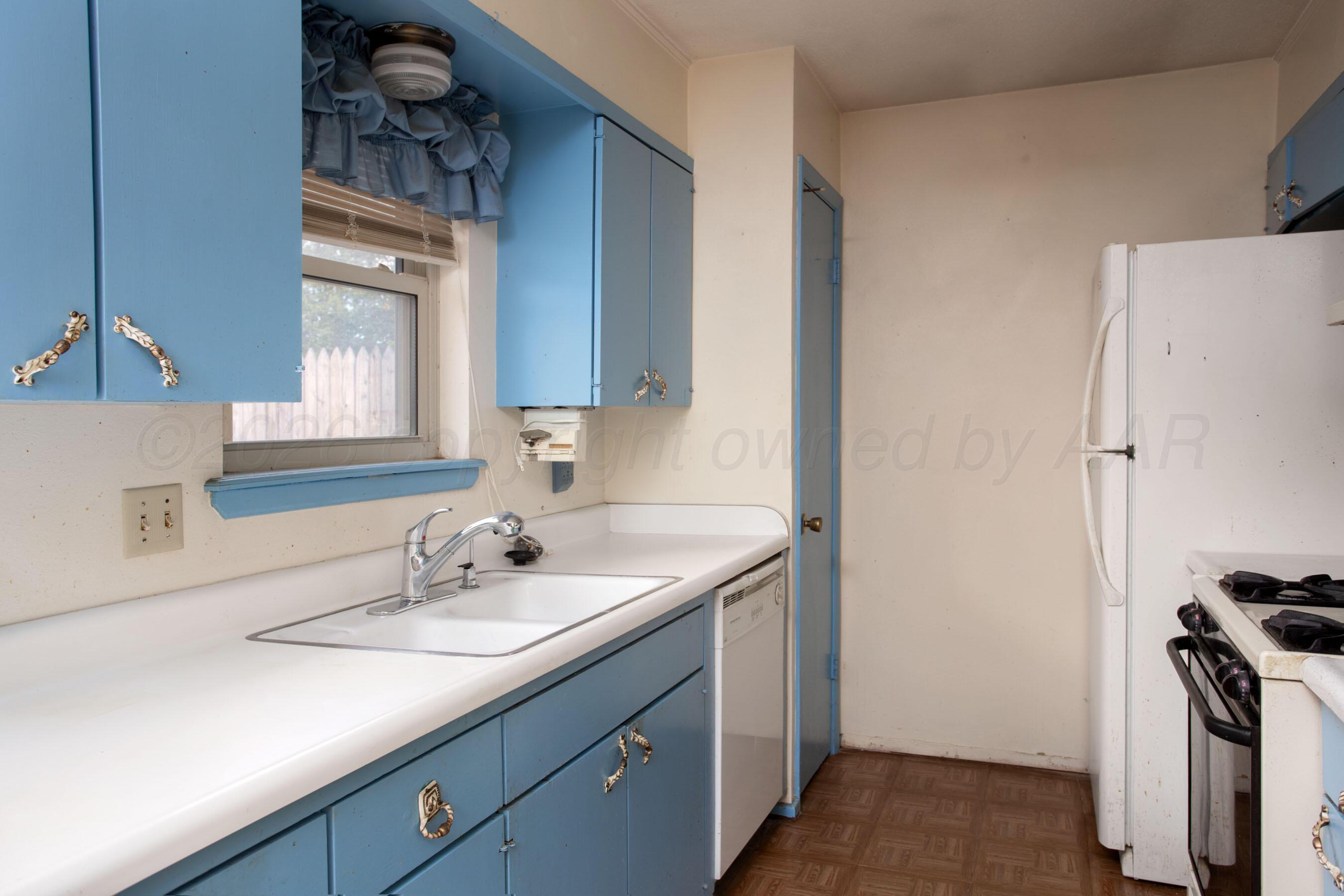 3406 Kingston Road Property Photo 4