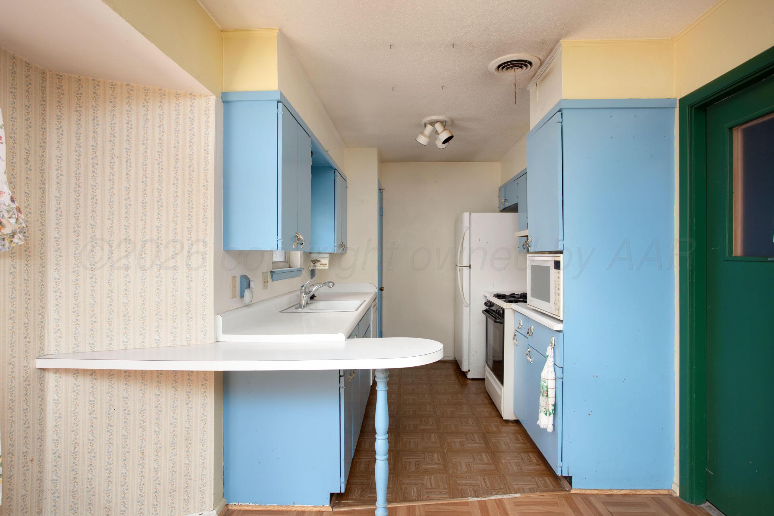 3406 Kingston Road Property Photo 5