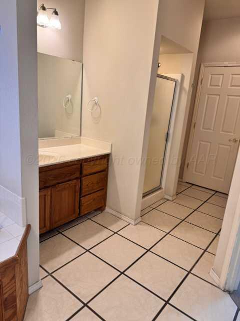 6304 S Crockett Street Property Photo 8
