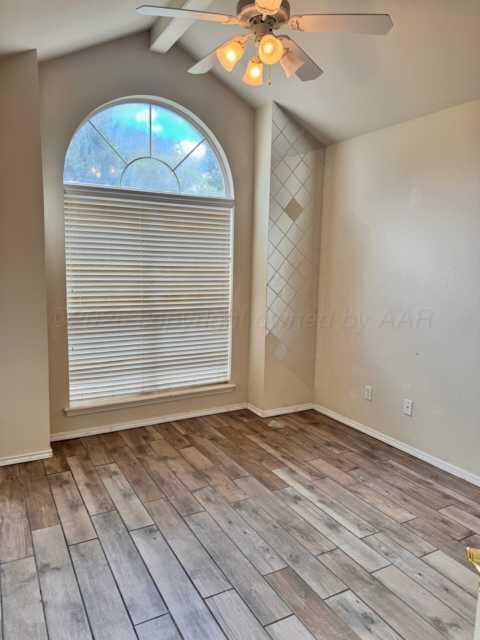 6304 S Crockett Street Property Photo 12