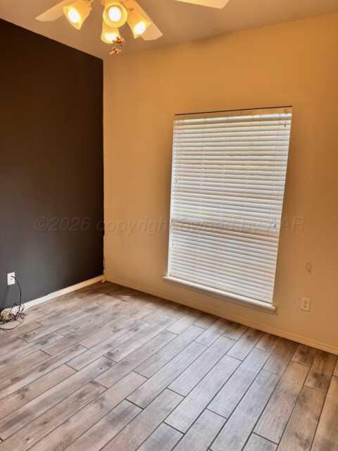 6304 S Crockett Street Property Photo 13