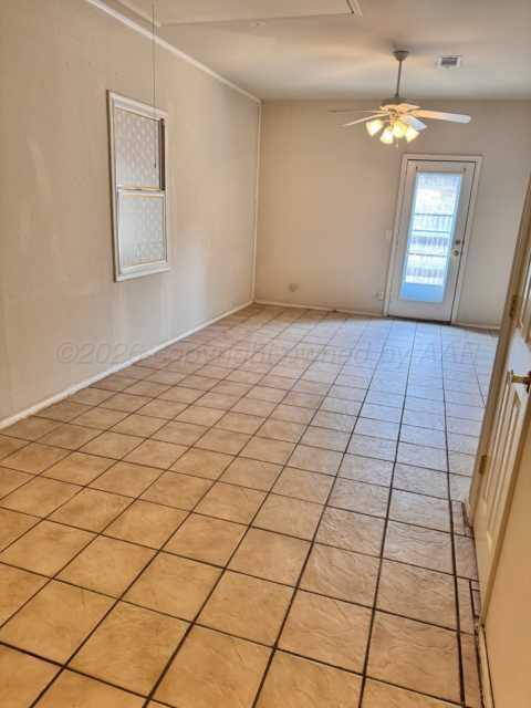 6304 S Crockett Street Property Photo 19