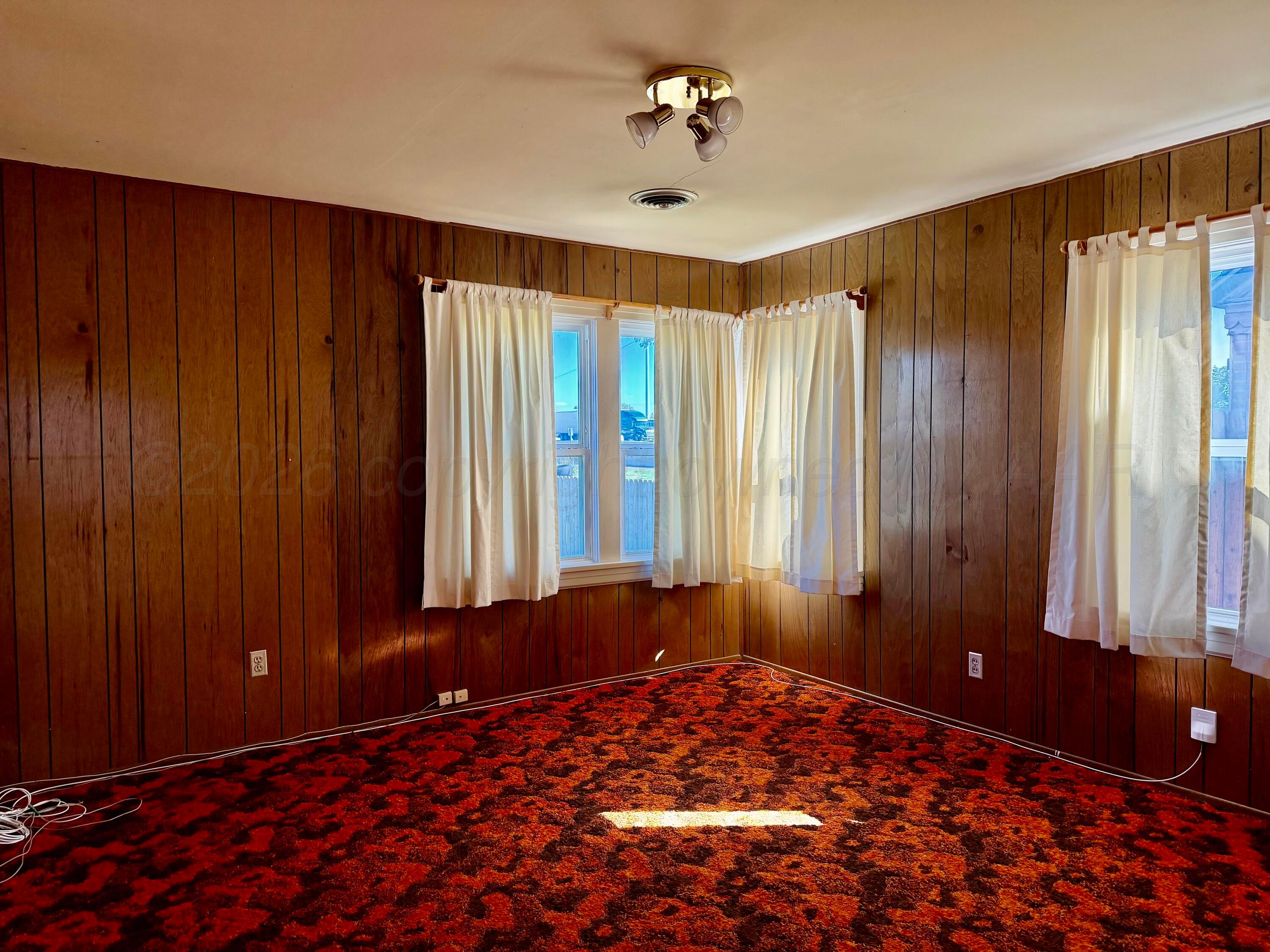 1718 S Monroe Street Property Photo 6