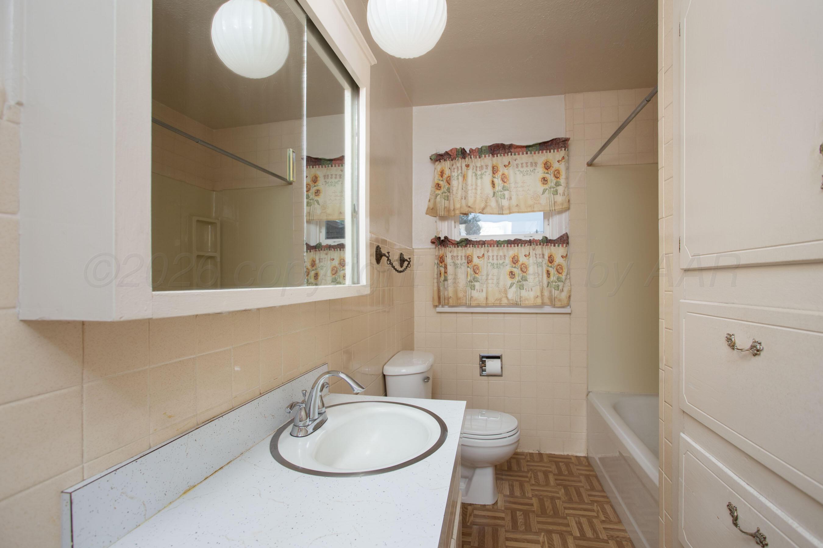 1718 S Monroe Street Property Photo 13
