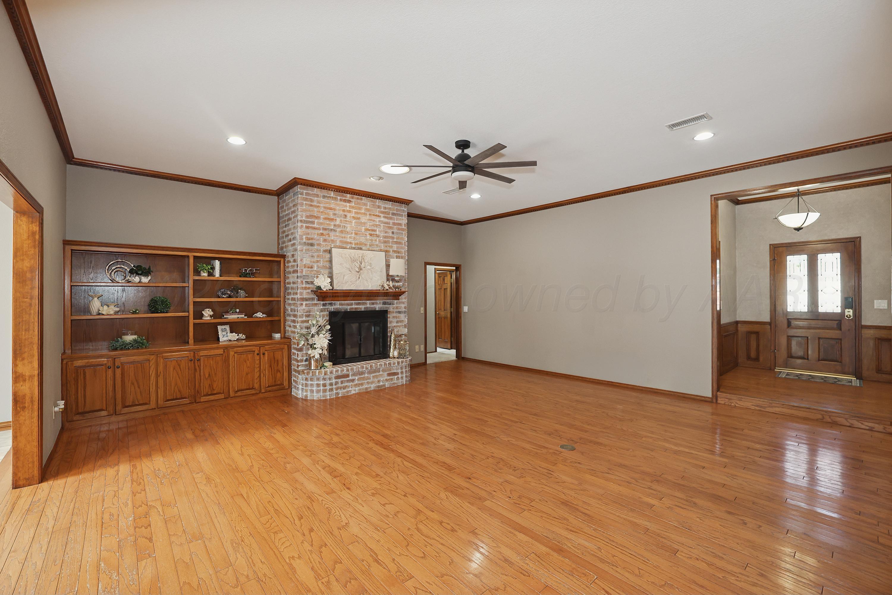 7709 Underwood Drive Property Photo 7
