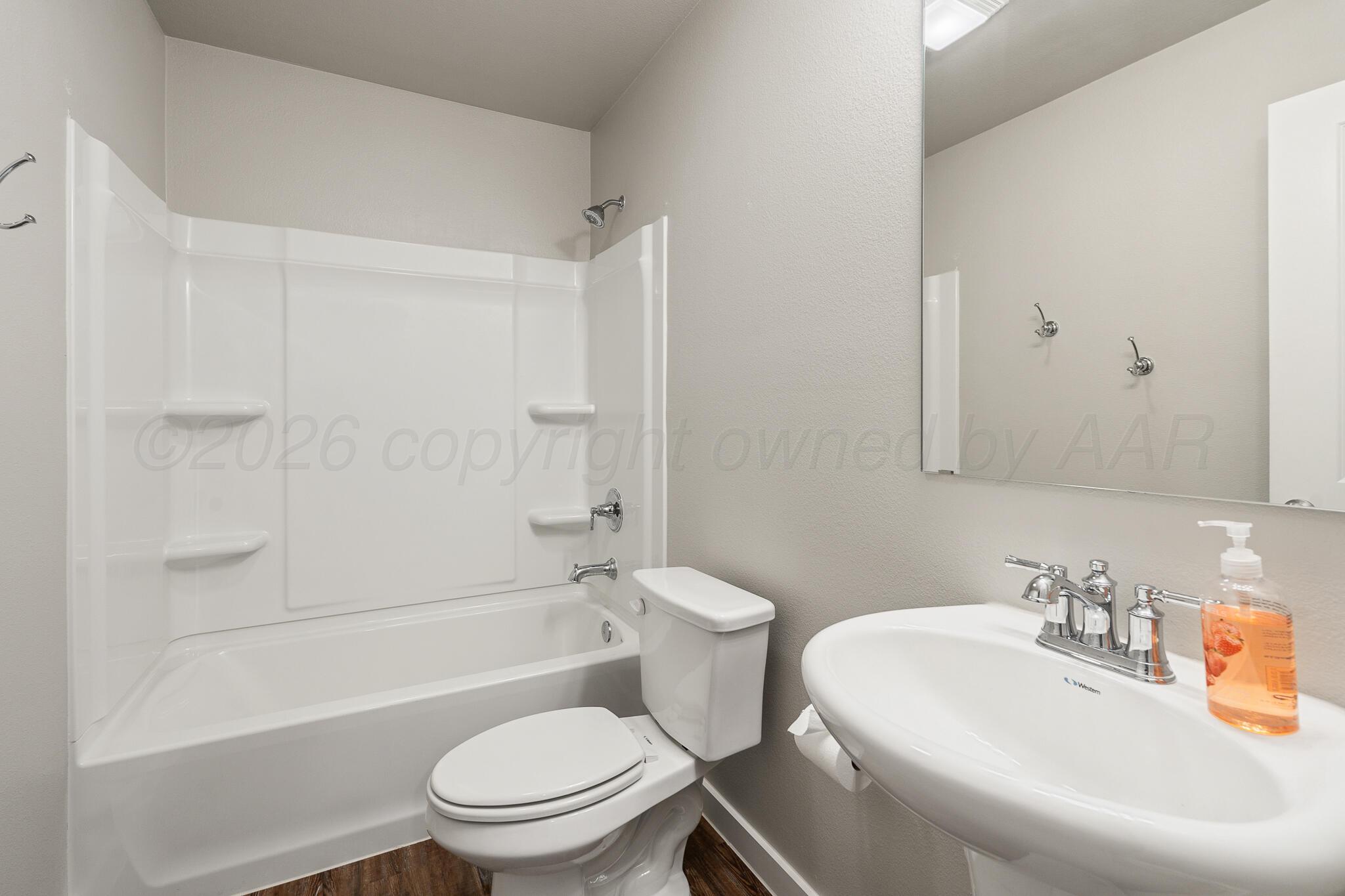 5000 Locker Street Property Photo 17