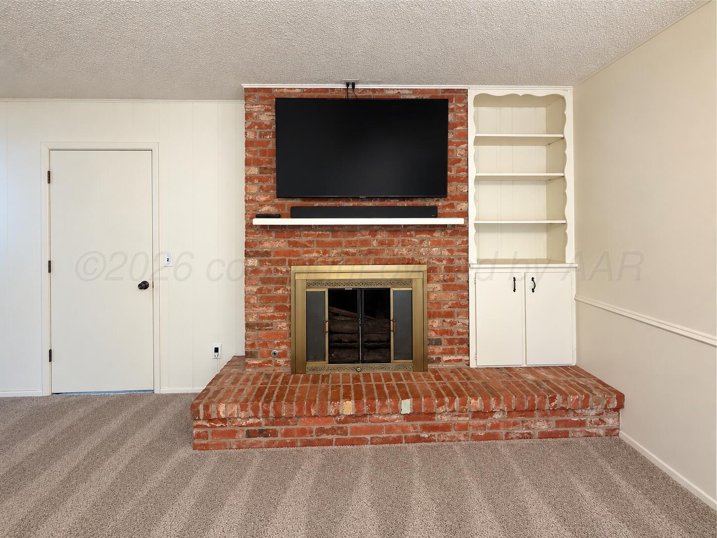 1505 E Geary Road Property Photo 3