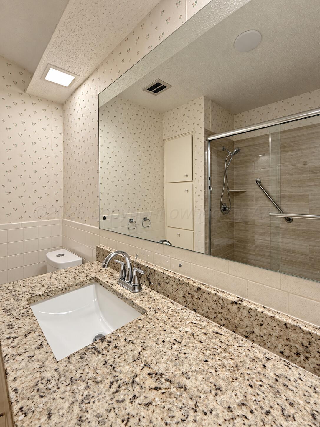 1505 E Geary Road Property Photo 10